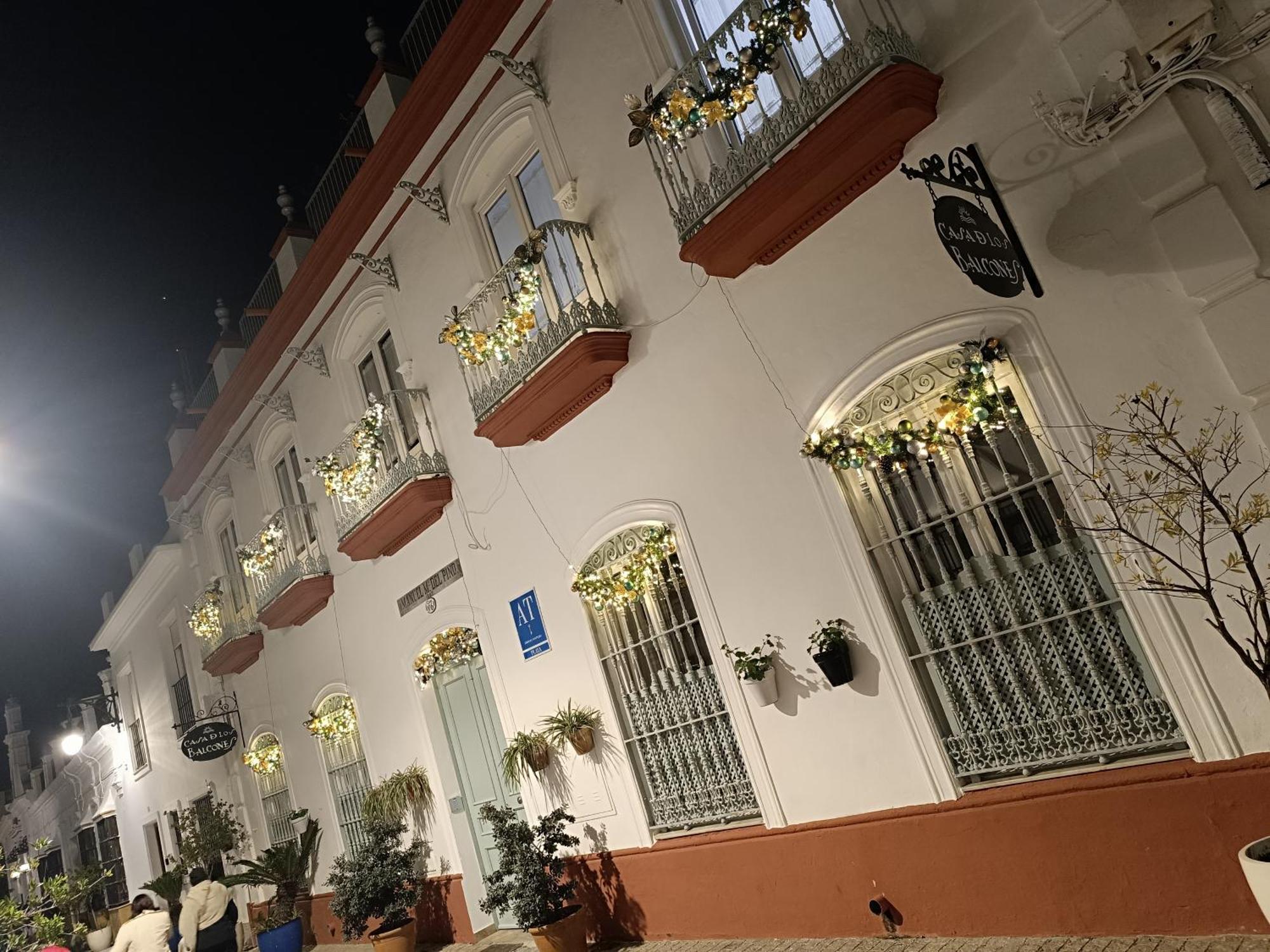 Turisticos Casa De Balcones *