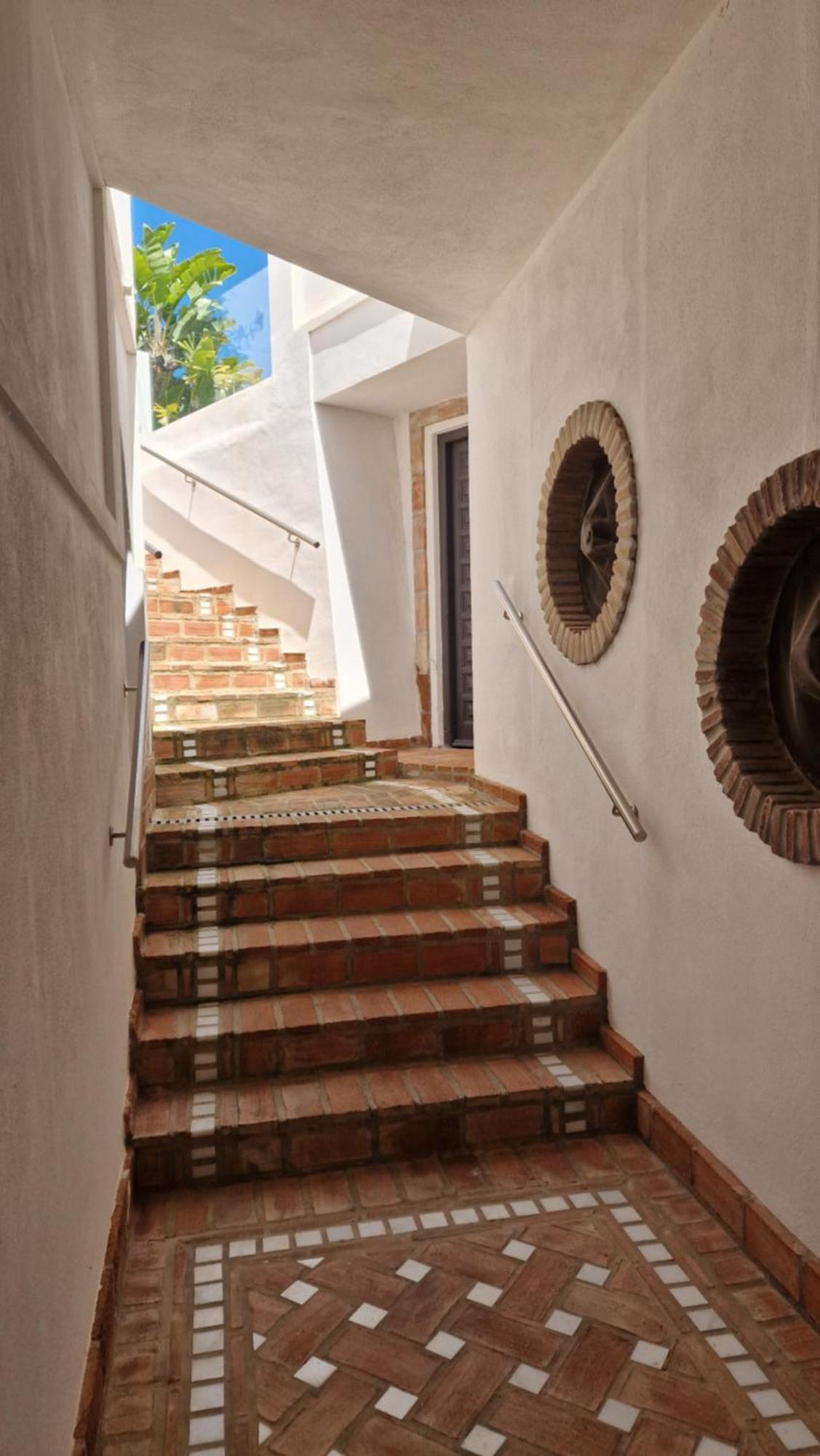 Luxury 3 Bed With Private Pool & Lounge Area Villa *
