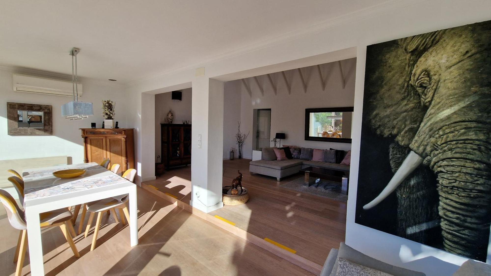 Luxury 3 Bed With Private Pool & Lounge Area Villa *