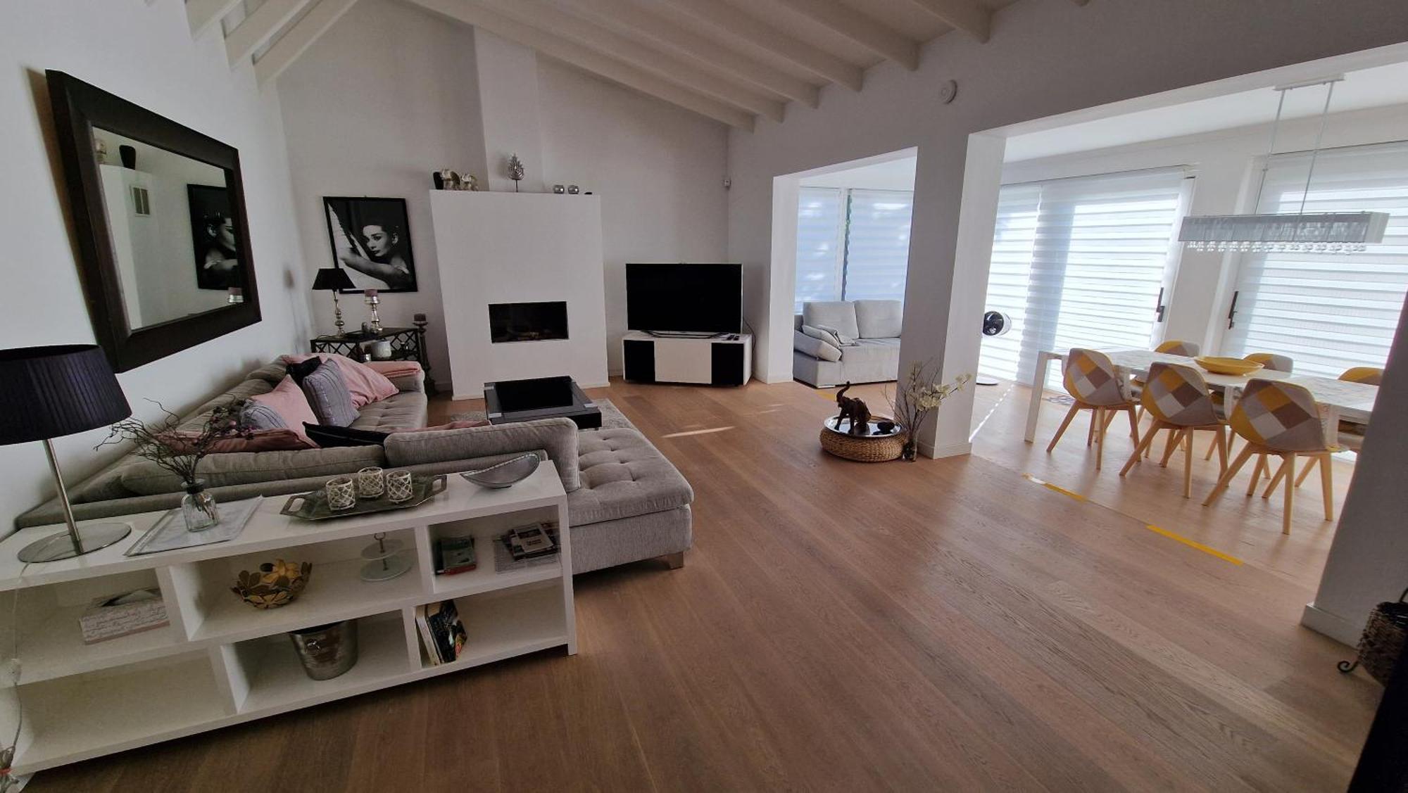 Luxury 3 Bed With Private Pool & Lounge Area Villa