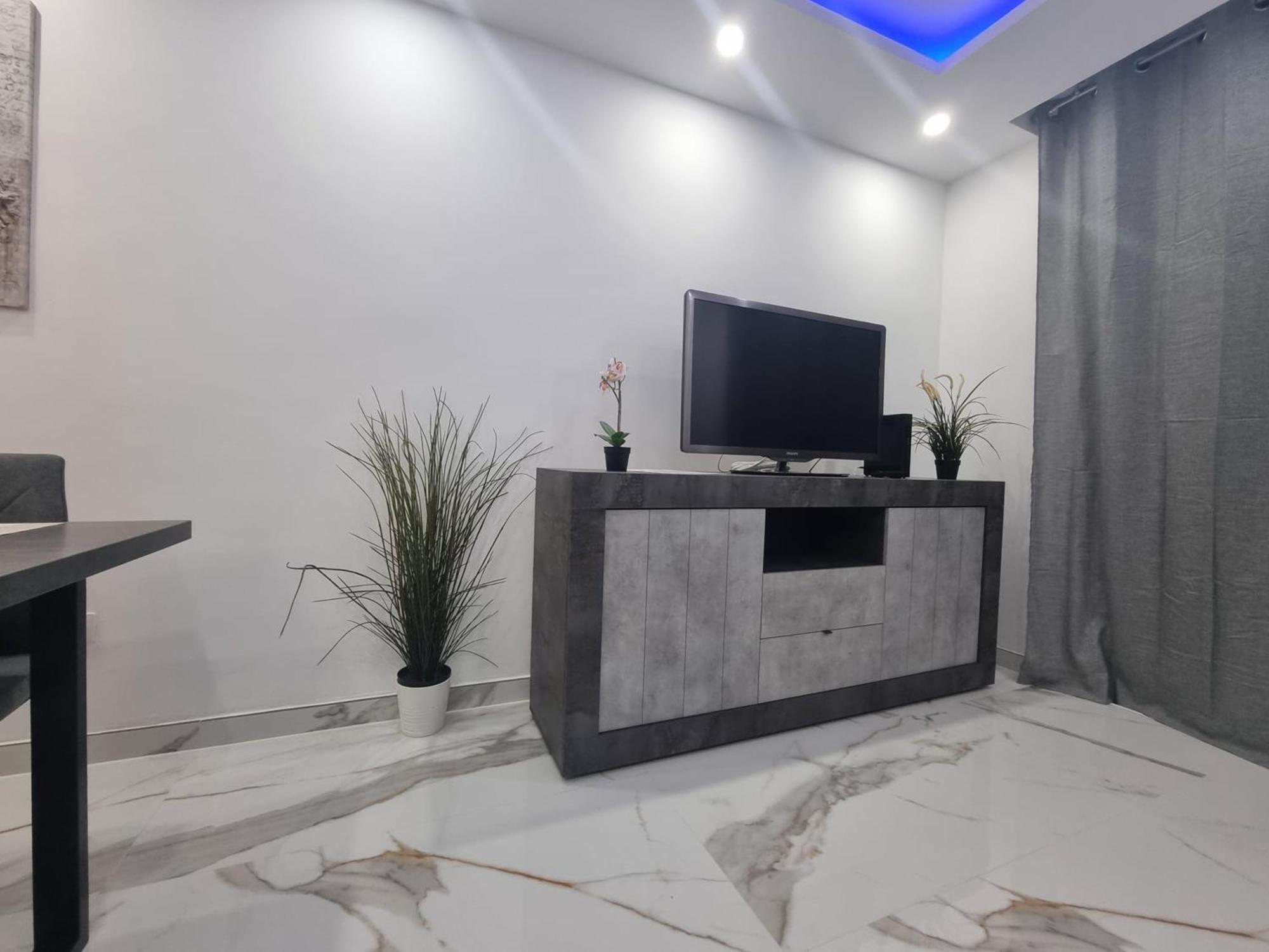 Casa Palmera 2 Only 150 Meters To The Beach, Heated Pool, Wifi, Sat-tv, Terrace, Location, Washing Machine *