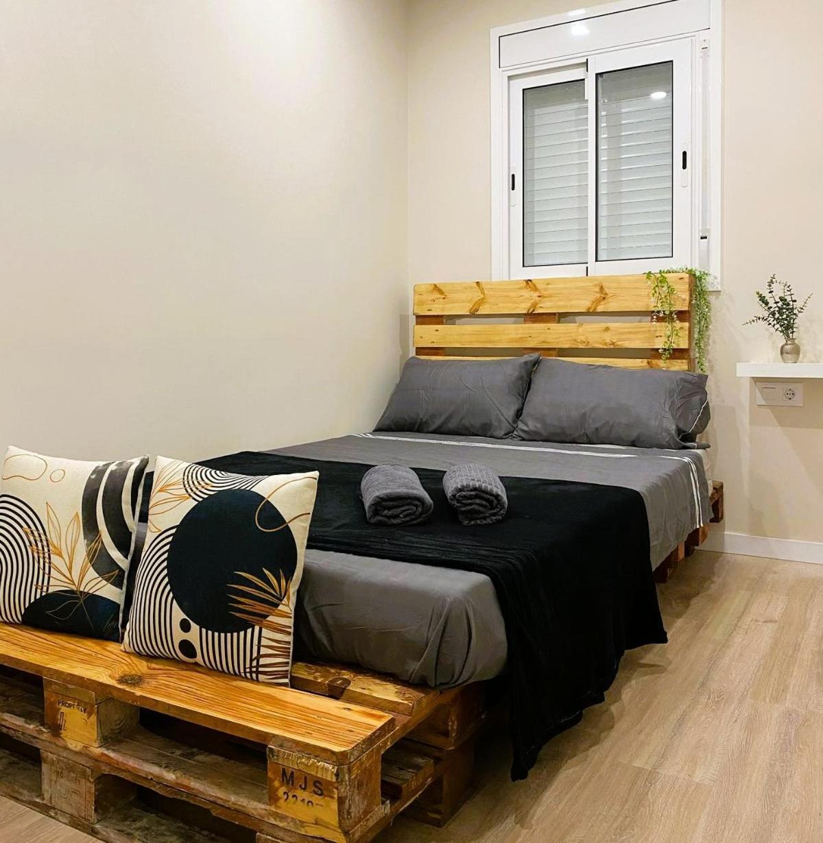 Brand New In Bcn With For Photos Apartamento