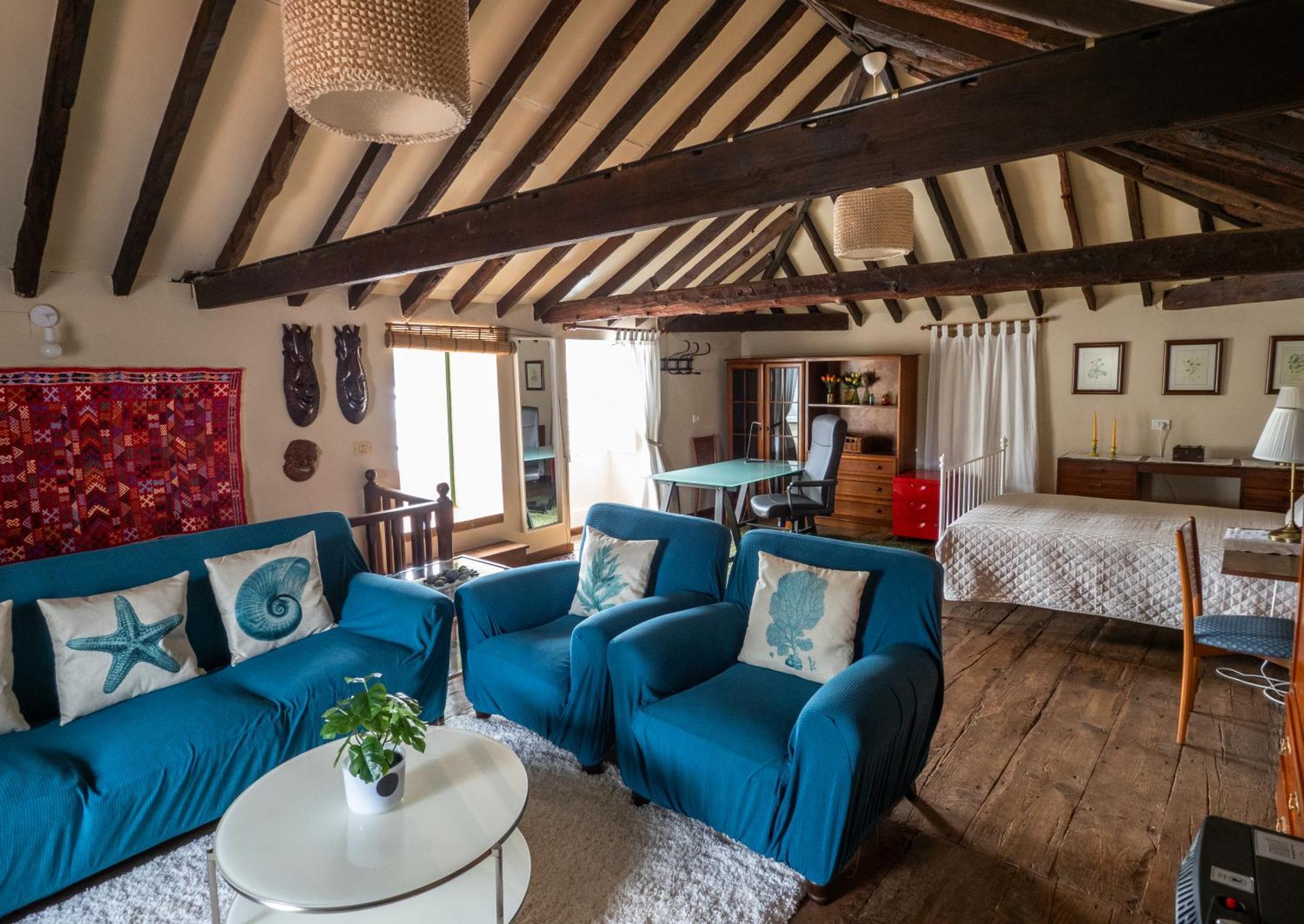 Homestay Donde Conchita, Buhardilla Con Bano Compartido, Cerca Del Aeropuerto Norte La Laguna (Tenerife)