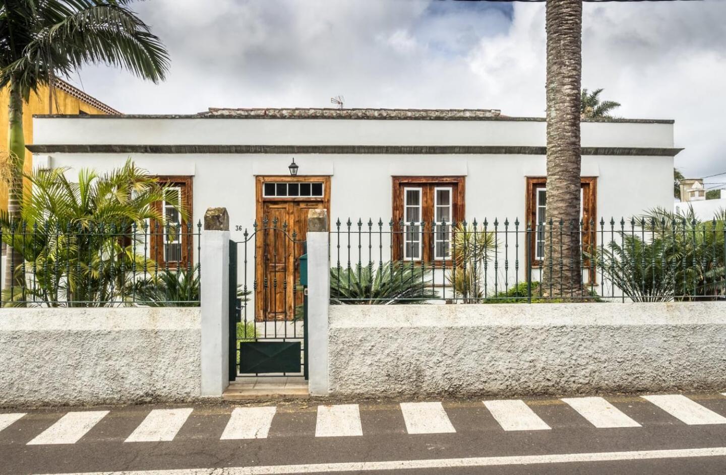 Donde Conchita, Buhardilla Con Bano Compartido, Cerca Del Aeropuerto Norte * La Laguna (Tenerife)