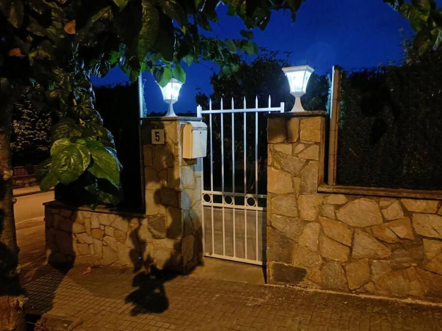Casa Con Jardin Y Piscina Privada. * Santa Eulalia de Ronsana