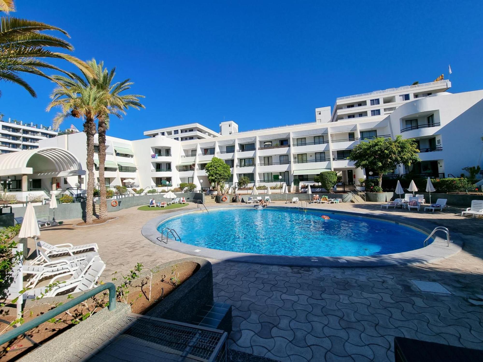 Casa Palmera 2 Only 150 Meters To The Beach, Heated Pool, Wifi, Sat-tv, Terrace, Location, Washing Machine *