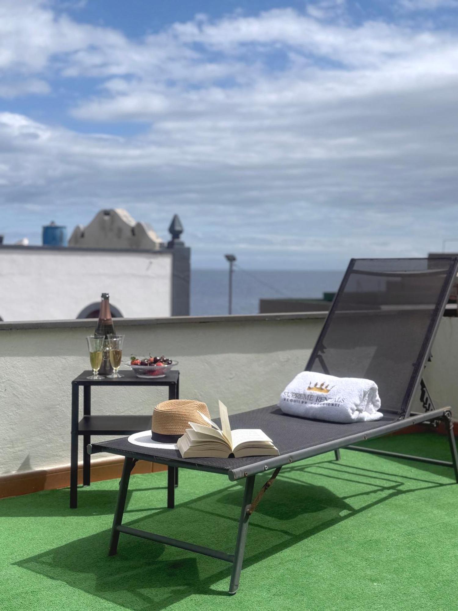 Casa A 50 Metros De La Playa. Supreme Pedro Holiday home