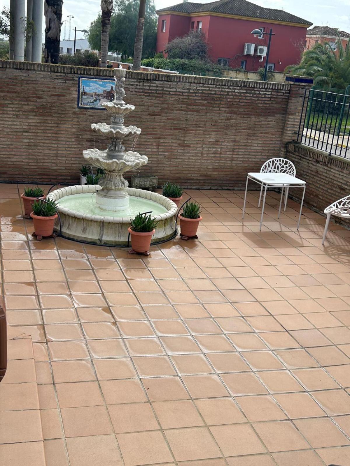En Urbanizacion Residencial - Roble, 5 * Salteras