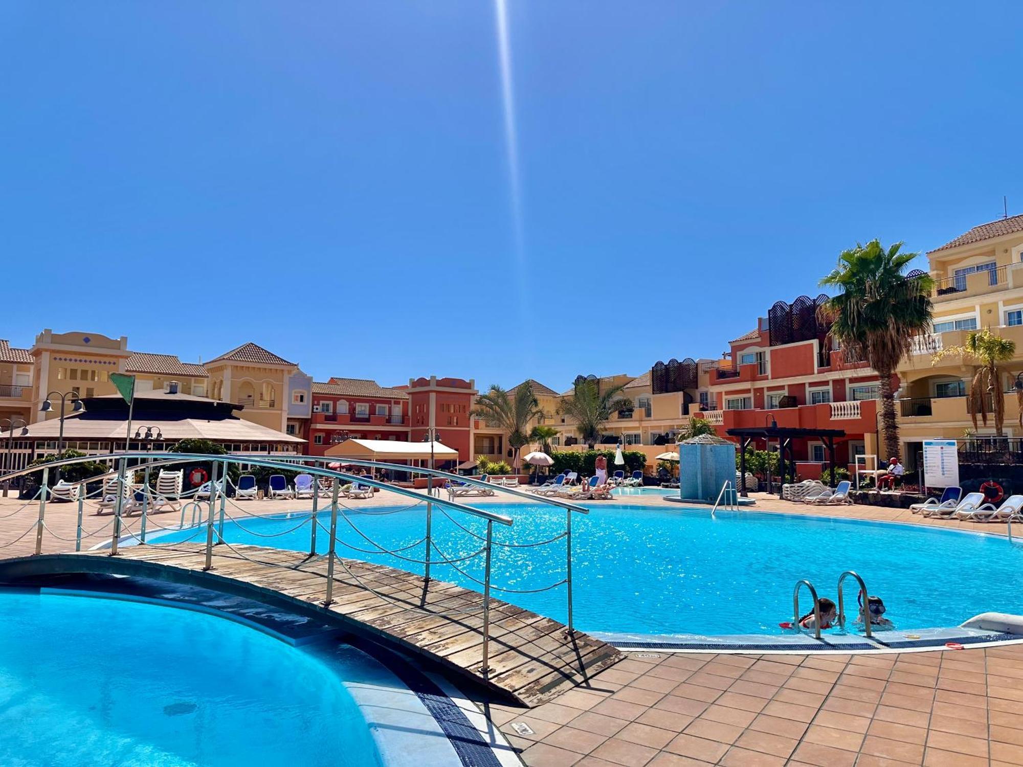 Sunny & Heated Pool Apartment Los Cristianos (Tenerife)