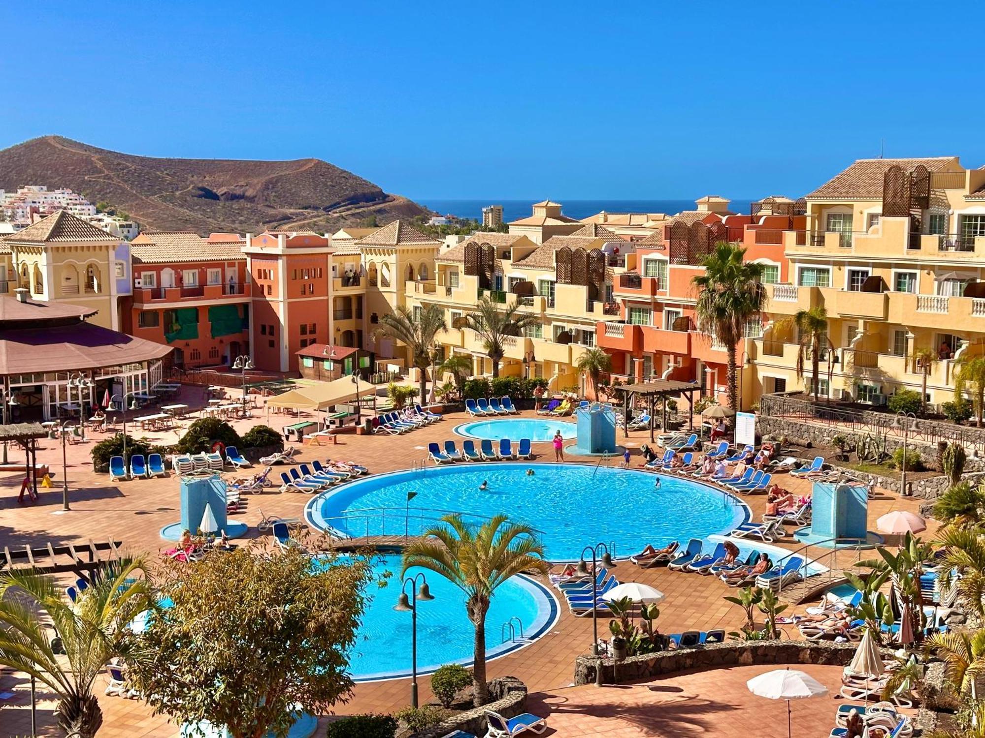Sunny & Heated Pool Apartment Los Cristianos (Tenerife)