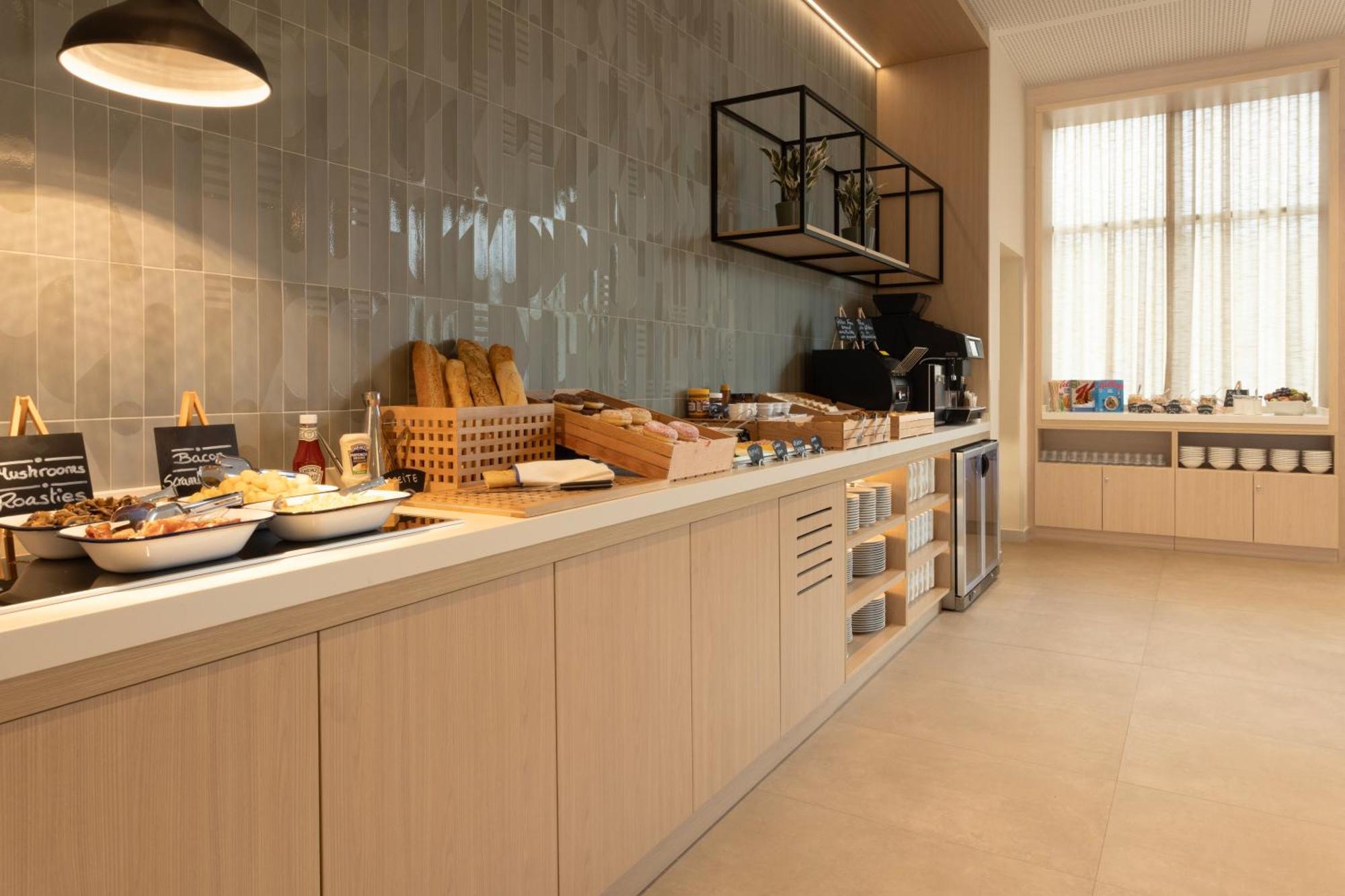 Hotel Staybridge & By Ihg 3*