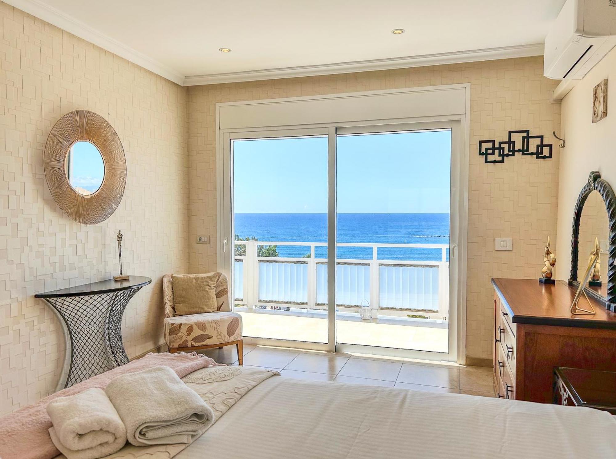 Apartment Penthouse Of Ocean Views Los Cristianos (Tenerife)