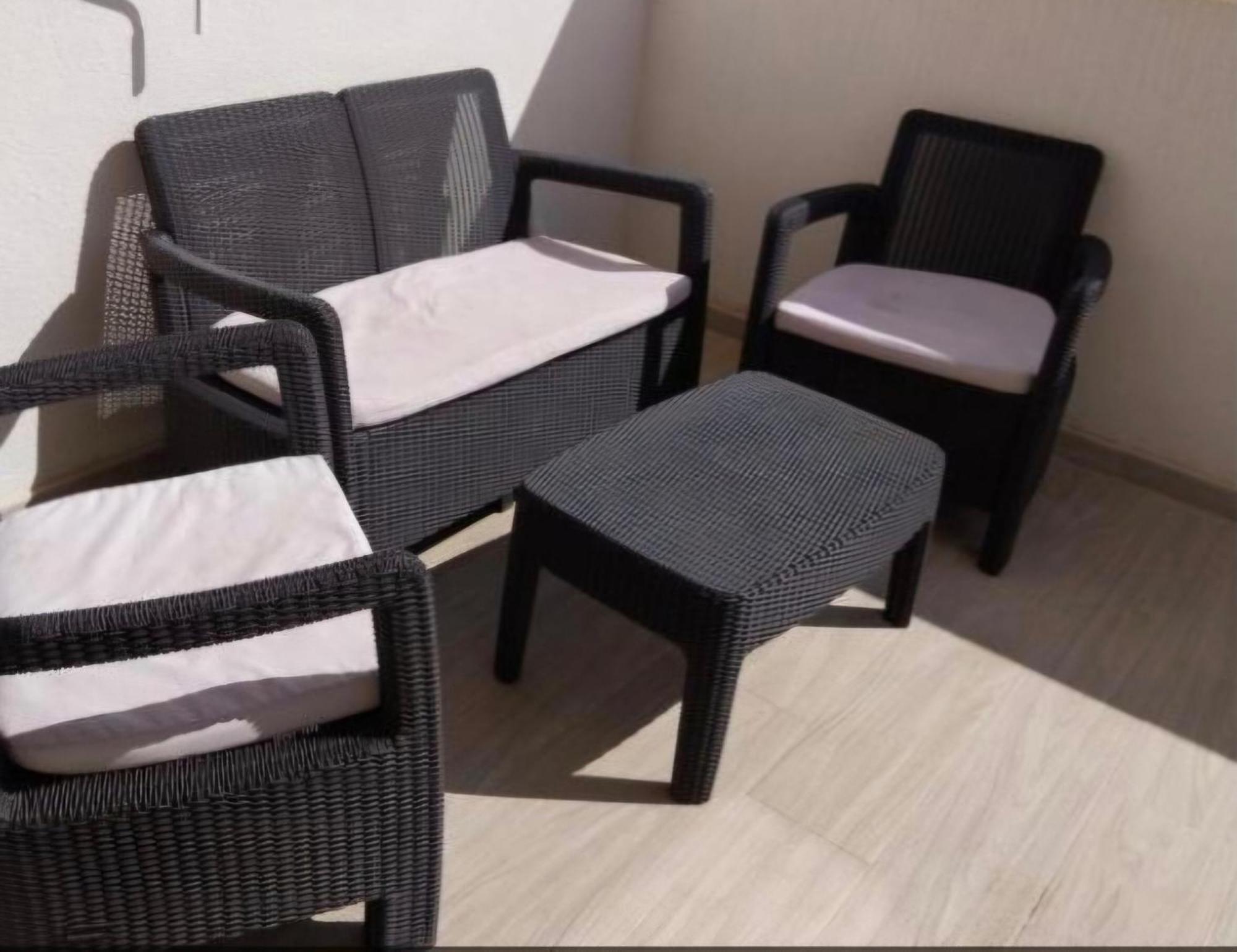 Only Sofa Bed In The Living Room, Shared Bathroom Bed and breakfast *