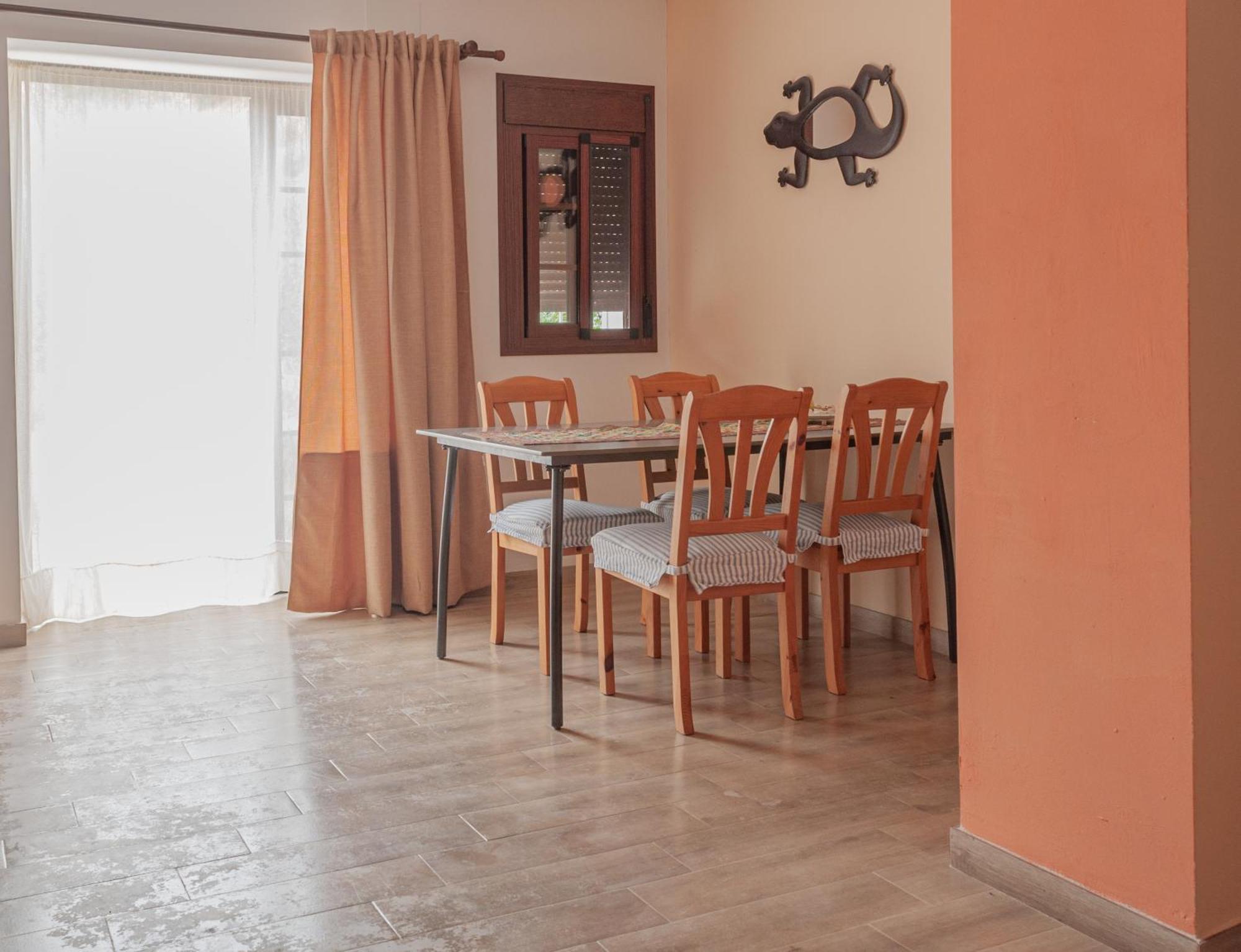Aparthotel Nido Aguila Blanca Guaro
