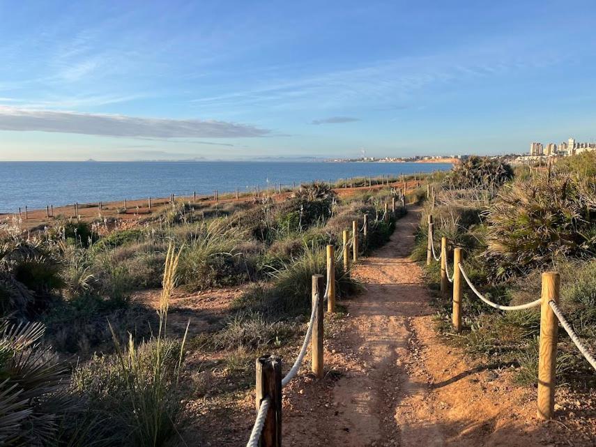 Costania Penthouse Cabo Roig Alicante *