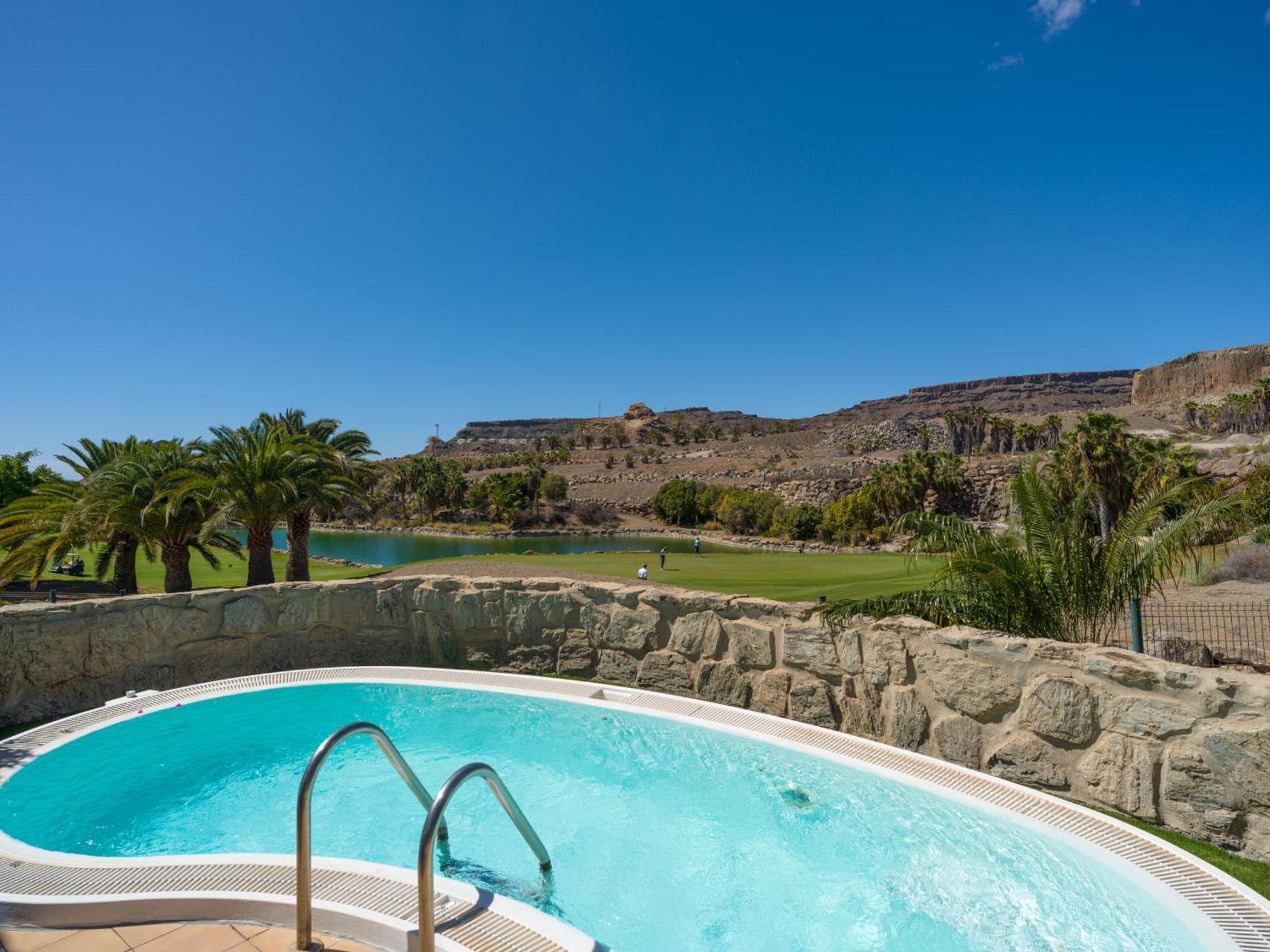 Villa Tauro *