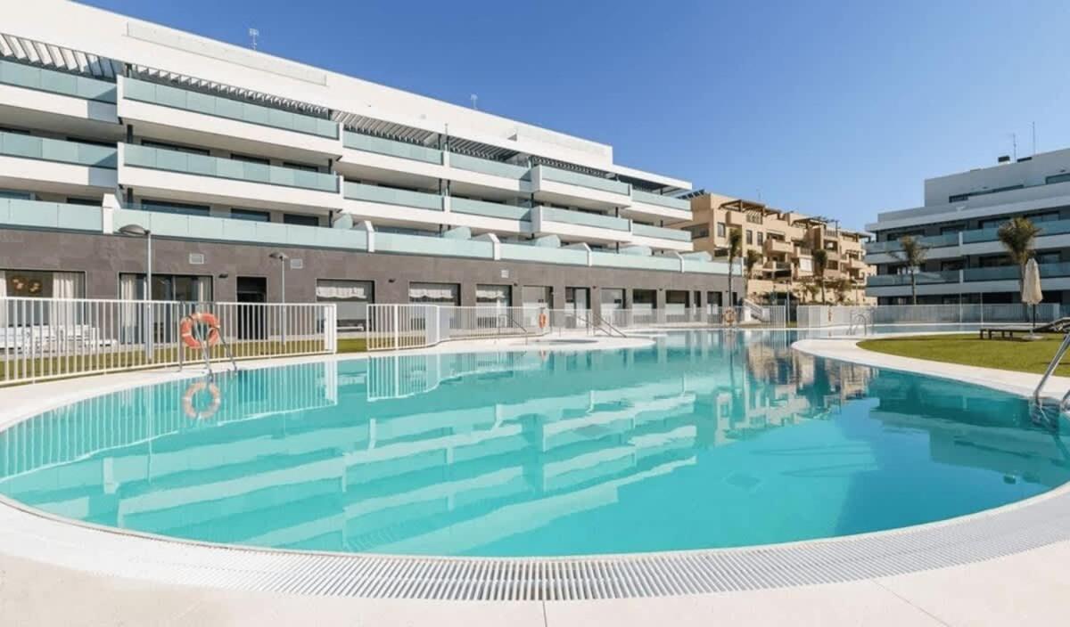 Cala Serena - Beautiful 2-bedroom 850 Meters From The *