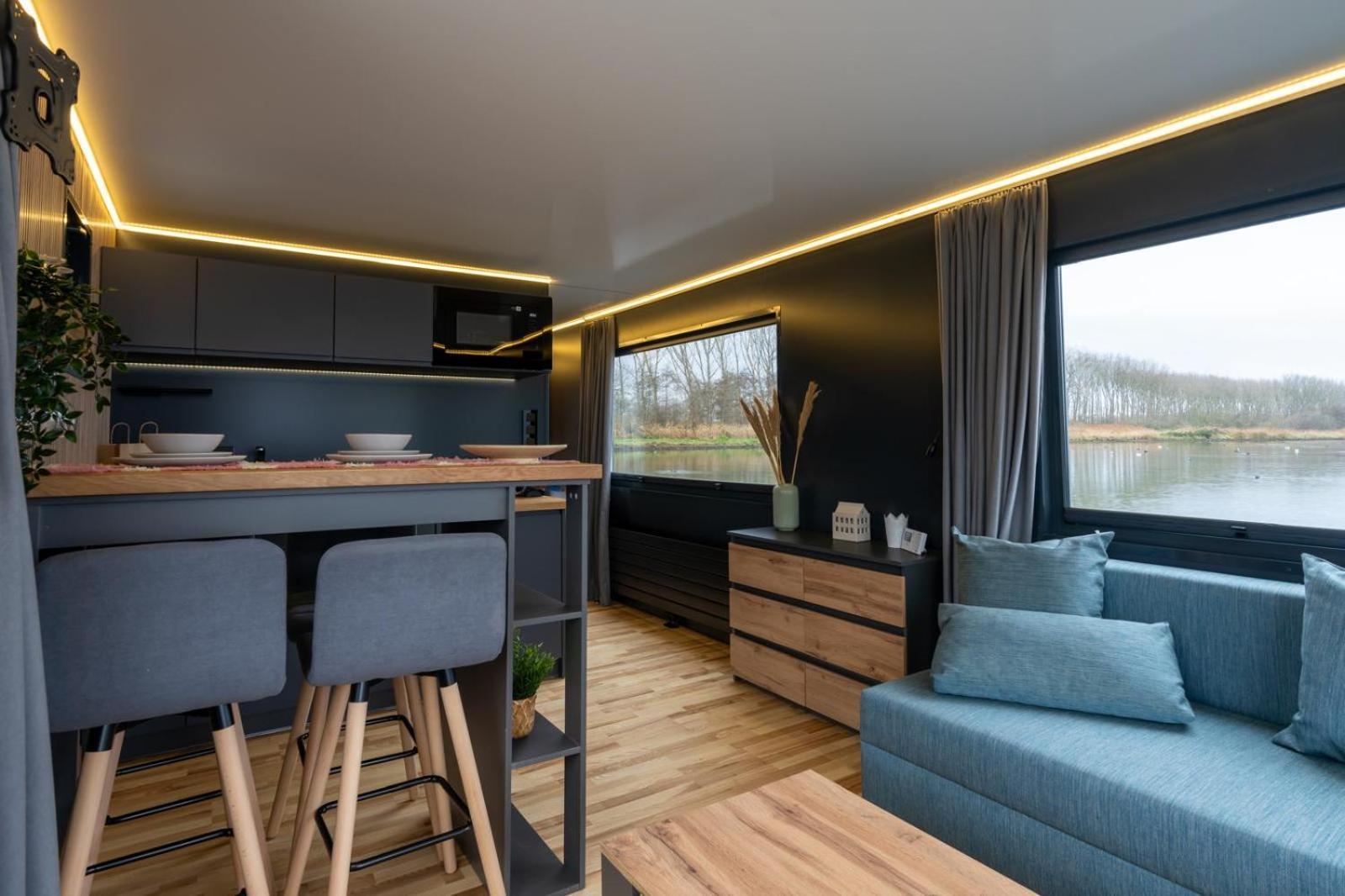 The Boathouse Company - Casa Flotante Experience - Real Club Nautico, El Puerto de Santa María