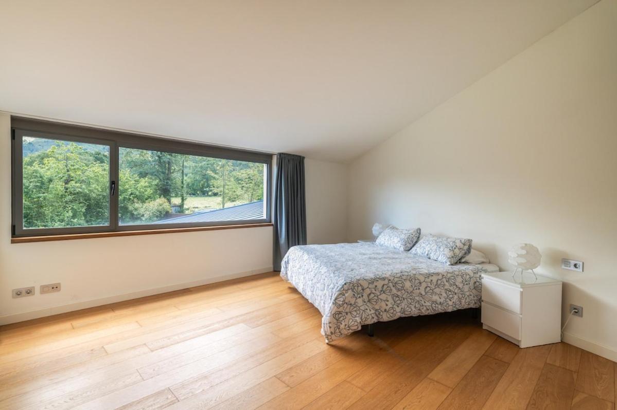 Villa Para 10 Con Finca En Llanes Villa