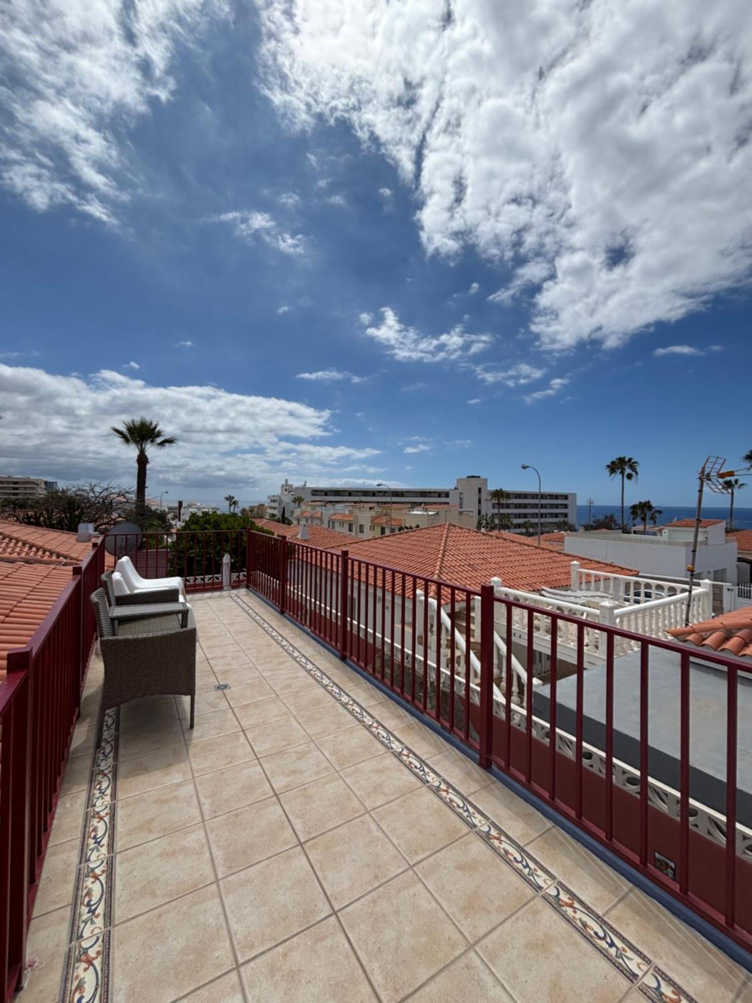 Casa Barmalei Private Pool & Rooftop Terrace Ocean View, Tenerife Villa