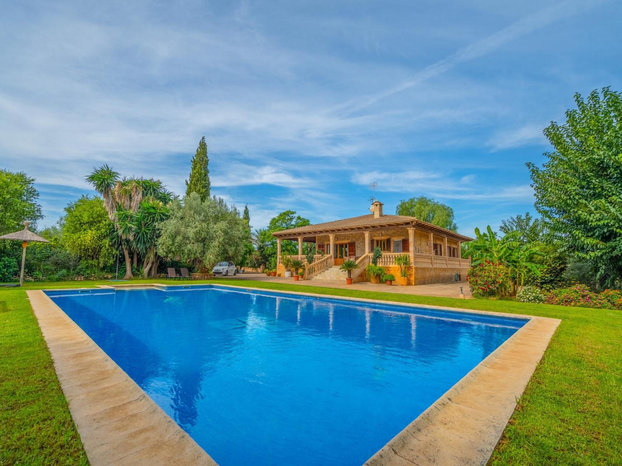Near Platja De Muro Villa