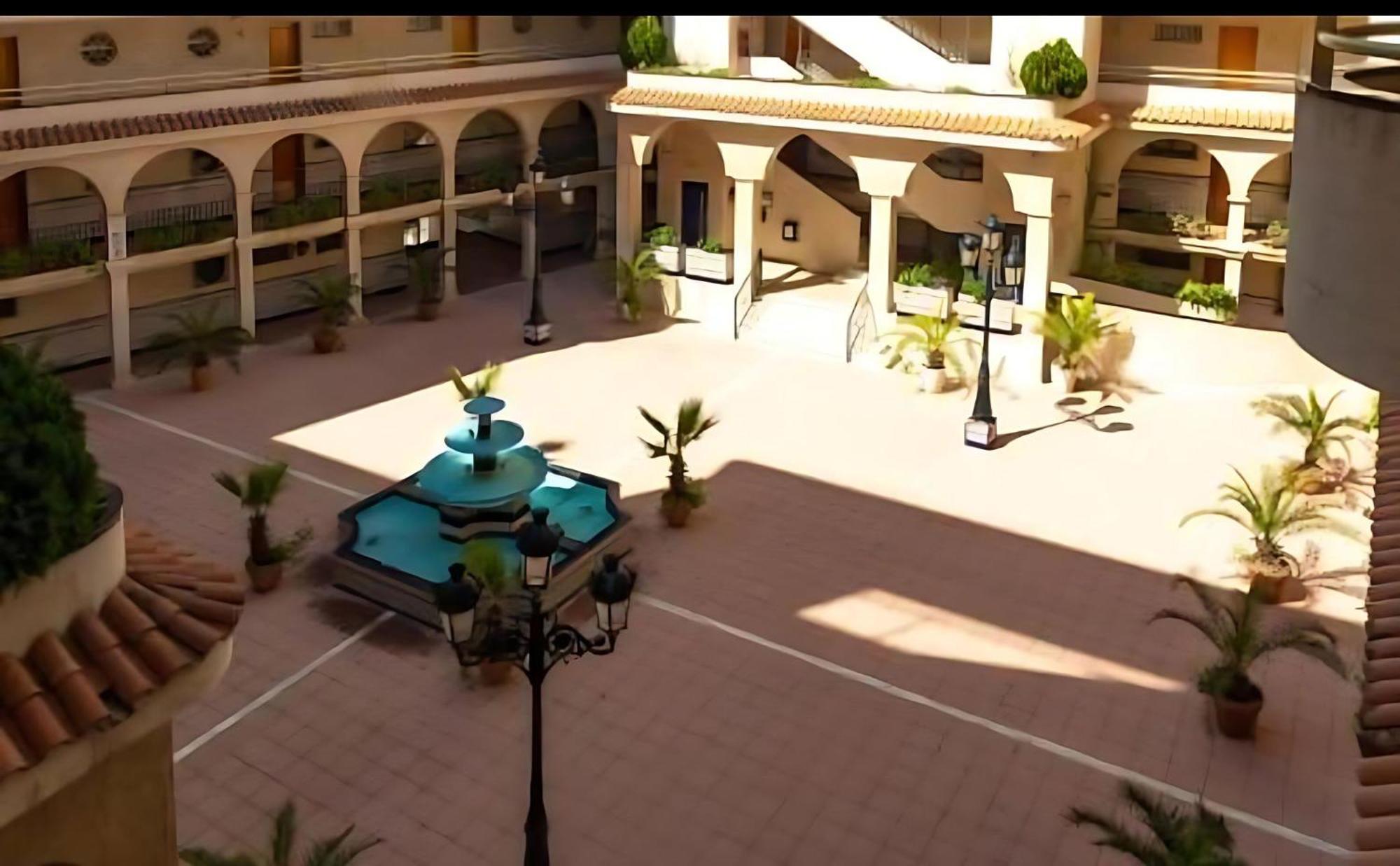 Apartment 520 - Golden Coast Paradise *