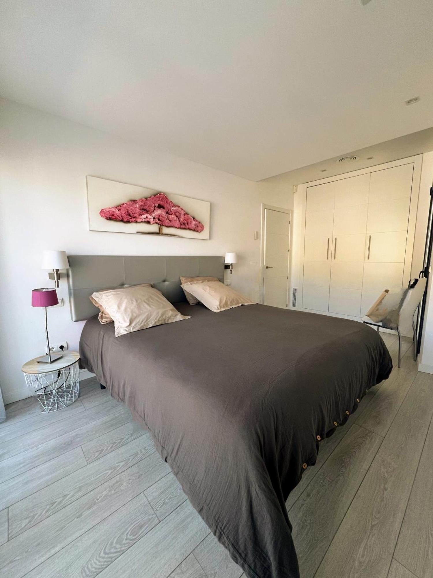 Castell Blau Apartment *