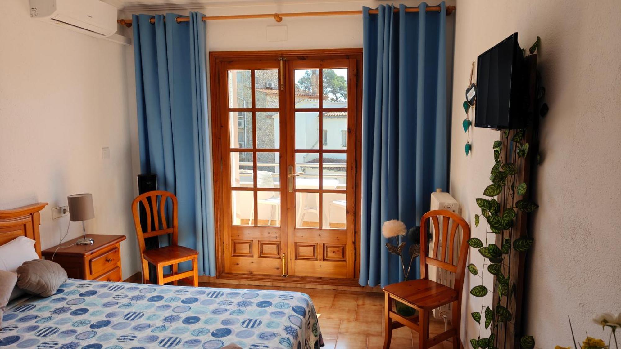 Merce Empuries Bed & Breakfast *