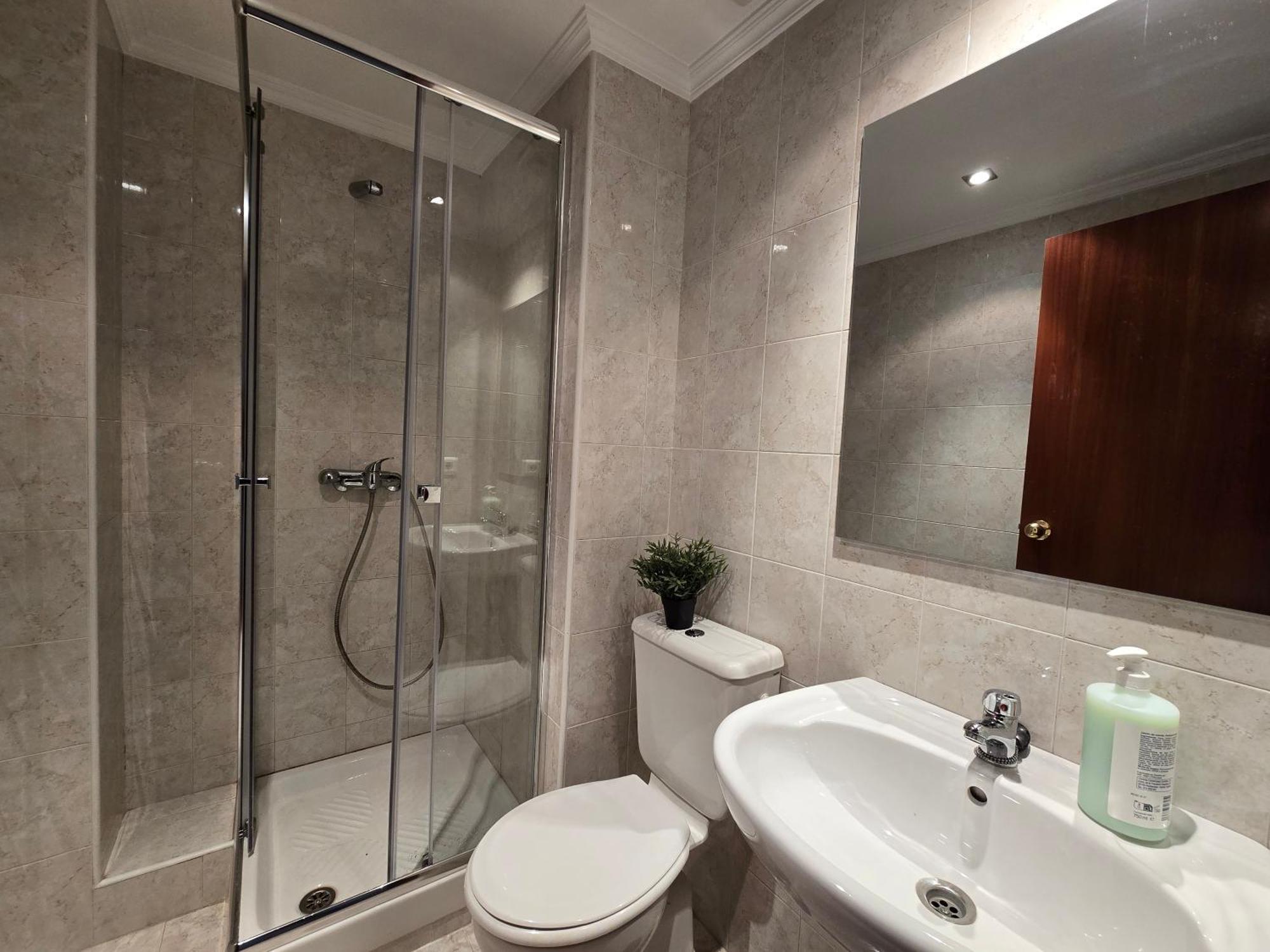 Apartamento Familiar - Solares Rh 16 *