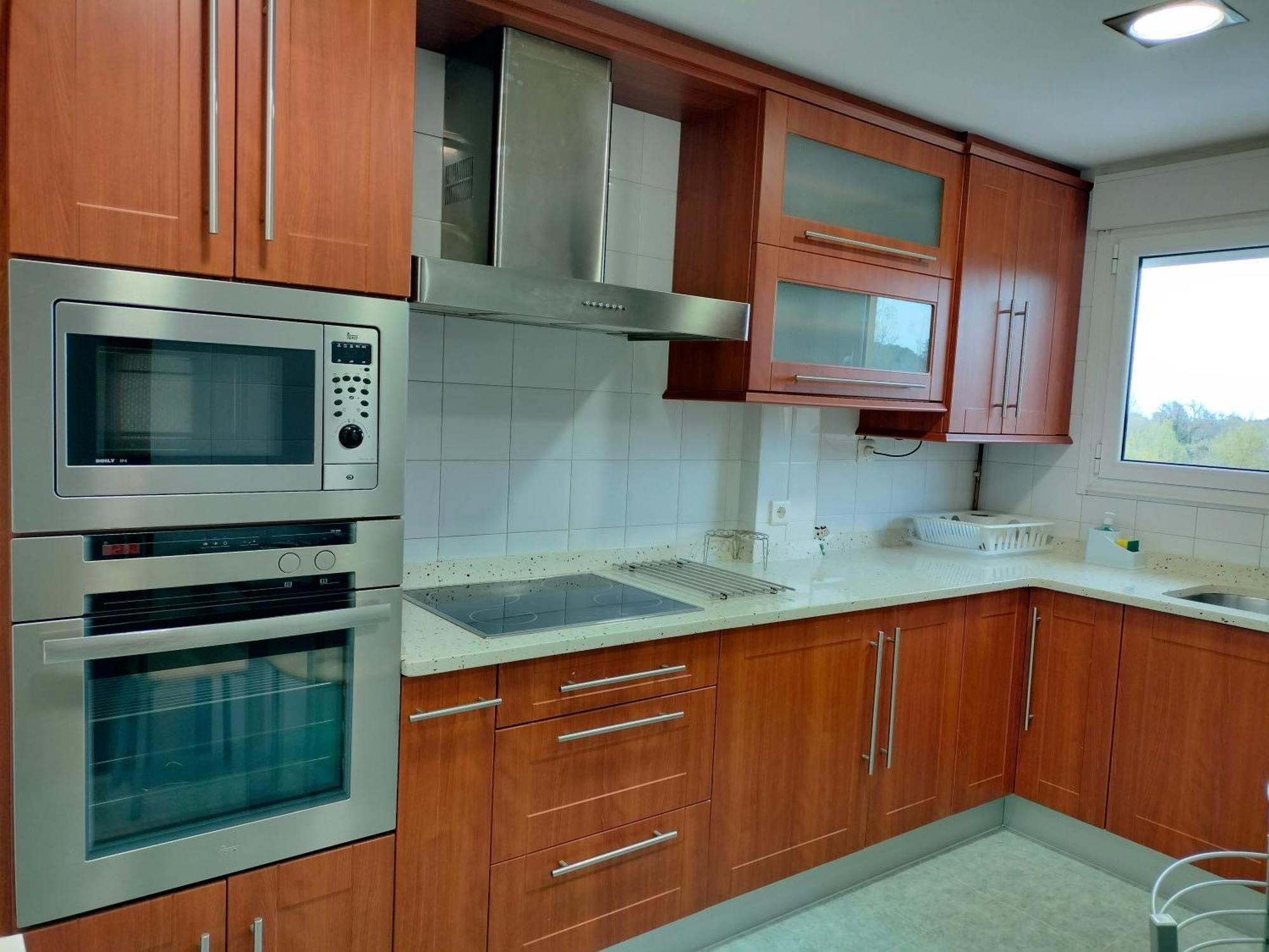 Apartamento Familiar - Solares Rh 16 *