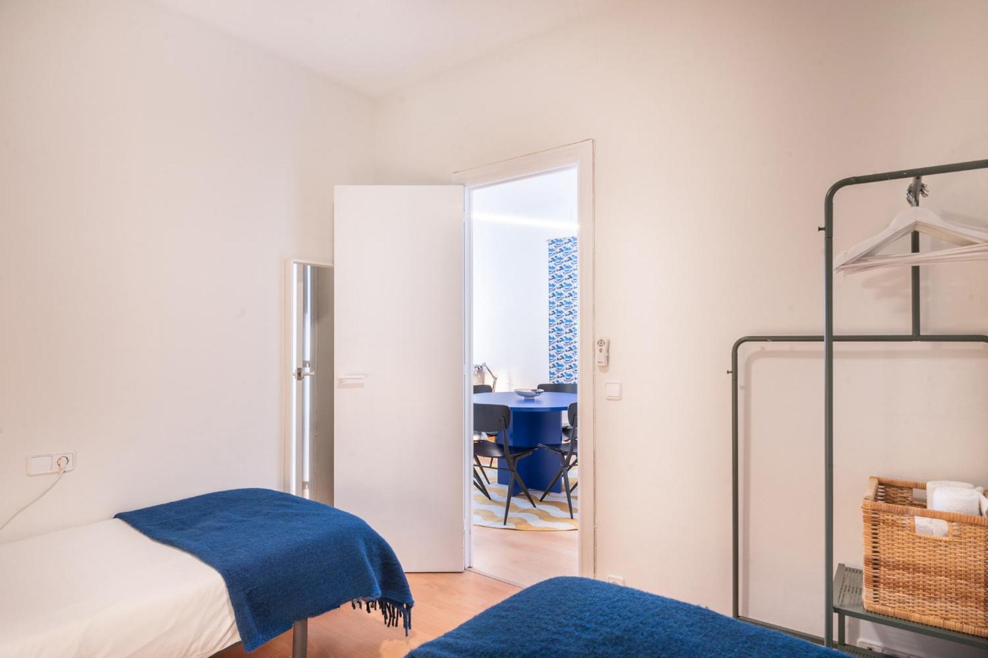 Spacious And Comfortable In The Center Apartment