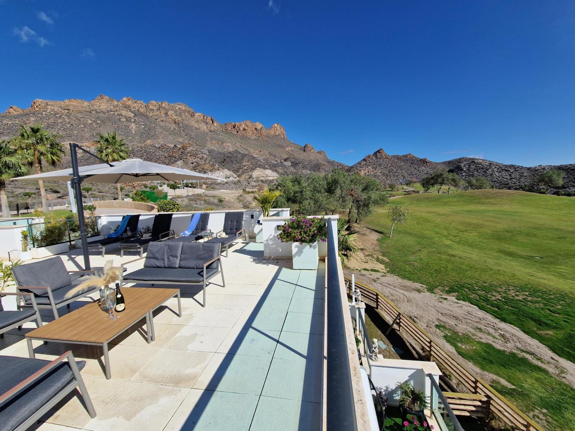 Penthouse Aguilon Golf Apartment *