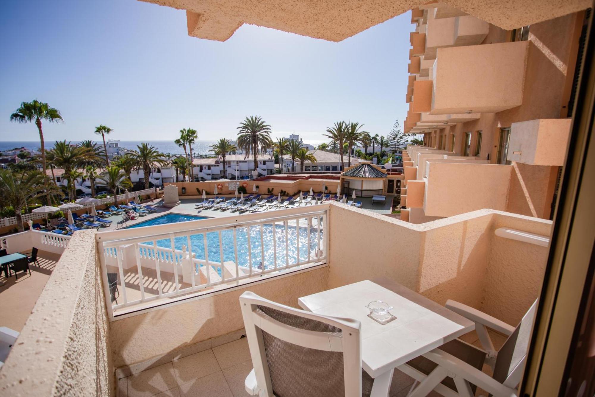 Servatur Caribe Aparthotel Playa de las Americas (Tenerife)