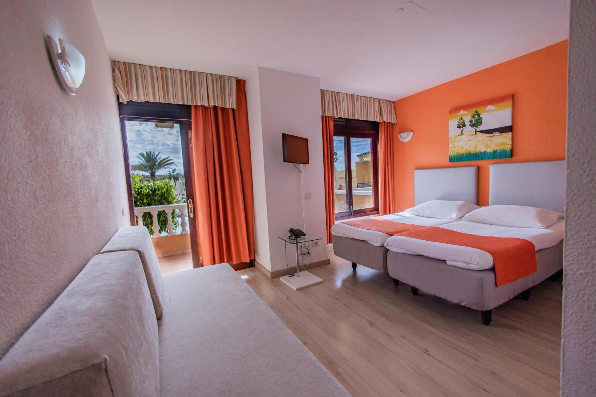 Aparthotel Servatur Caribe Playa de las Americas (Tenerife)
