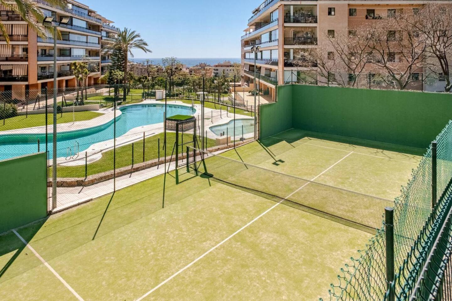 Hevres Playa Parking Y Gimnasio Gratuito Apartment