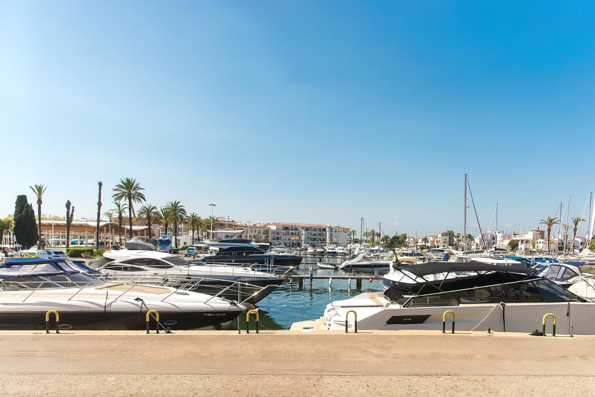 Welcs 059 Emp Frente Al Canal Con Terraza Apartamento Ampuriabrava