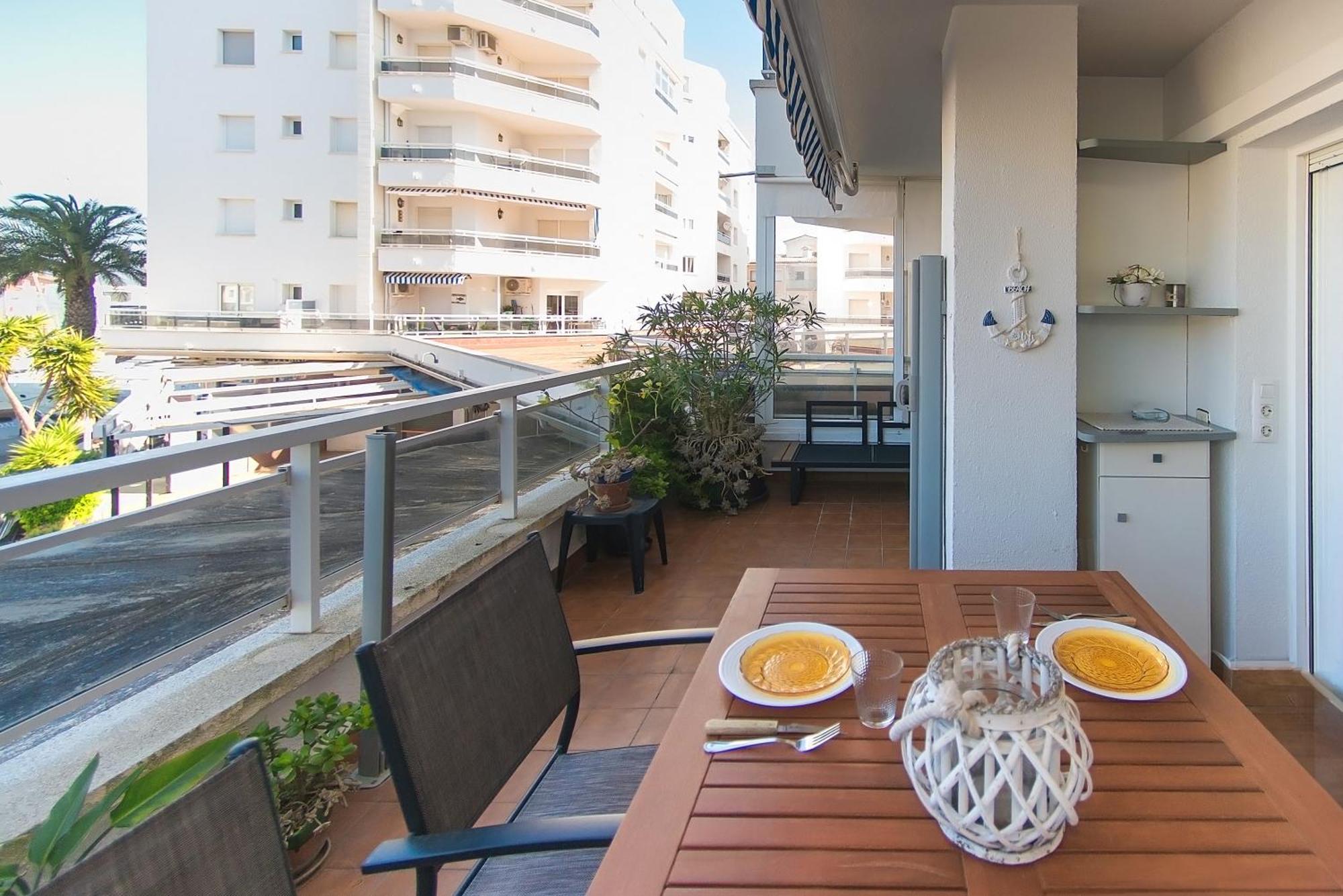 Welcs 059 Emp Frente Al Canal Con Terraza * Ampuriabrava