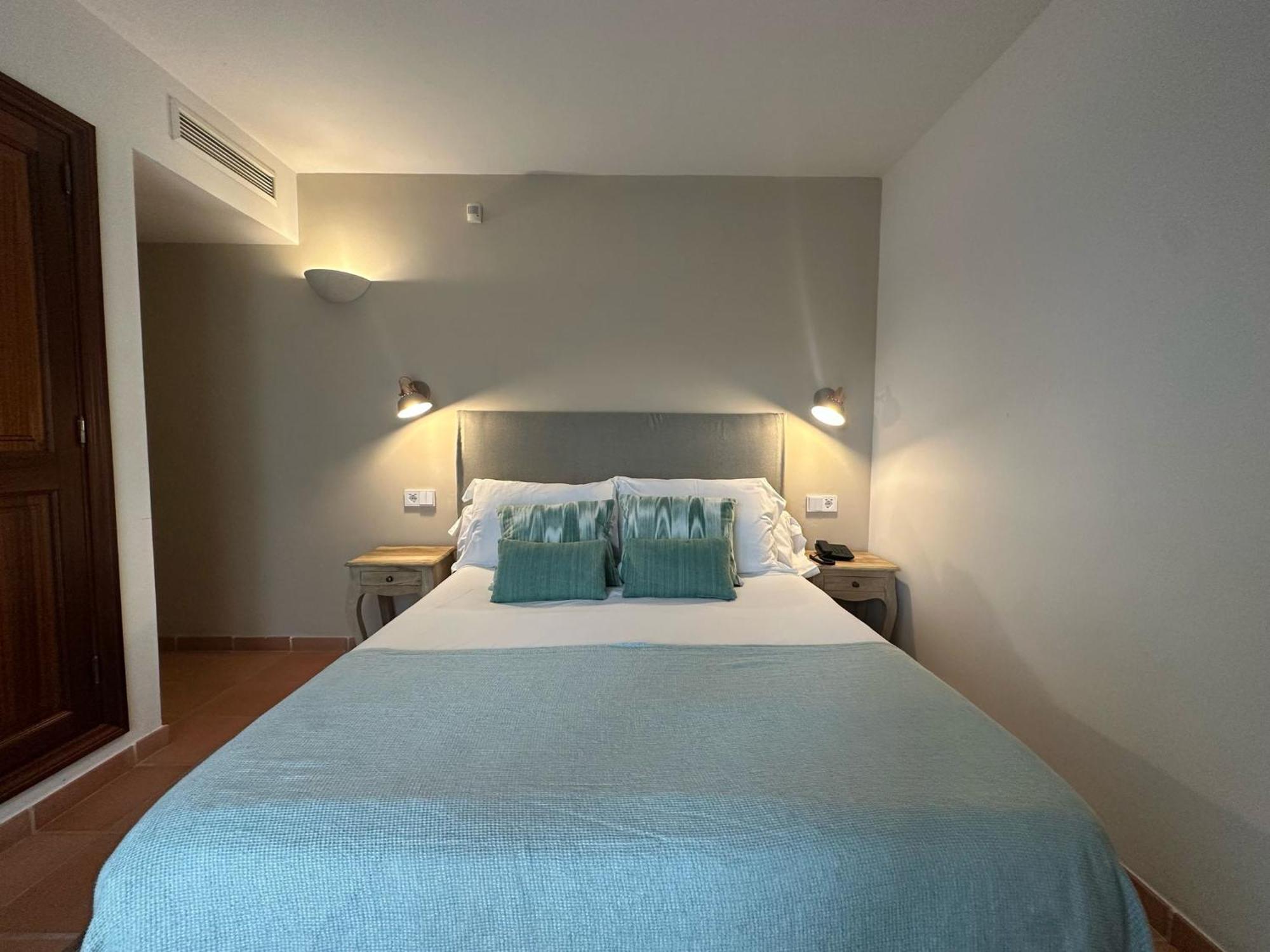 Rural Es Riquers Country house