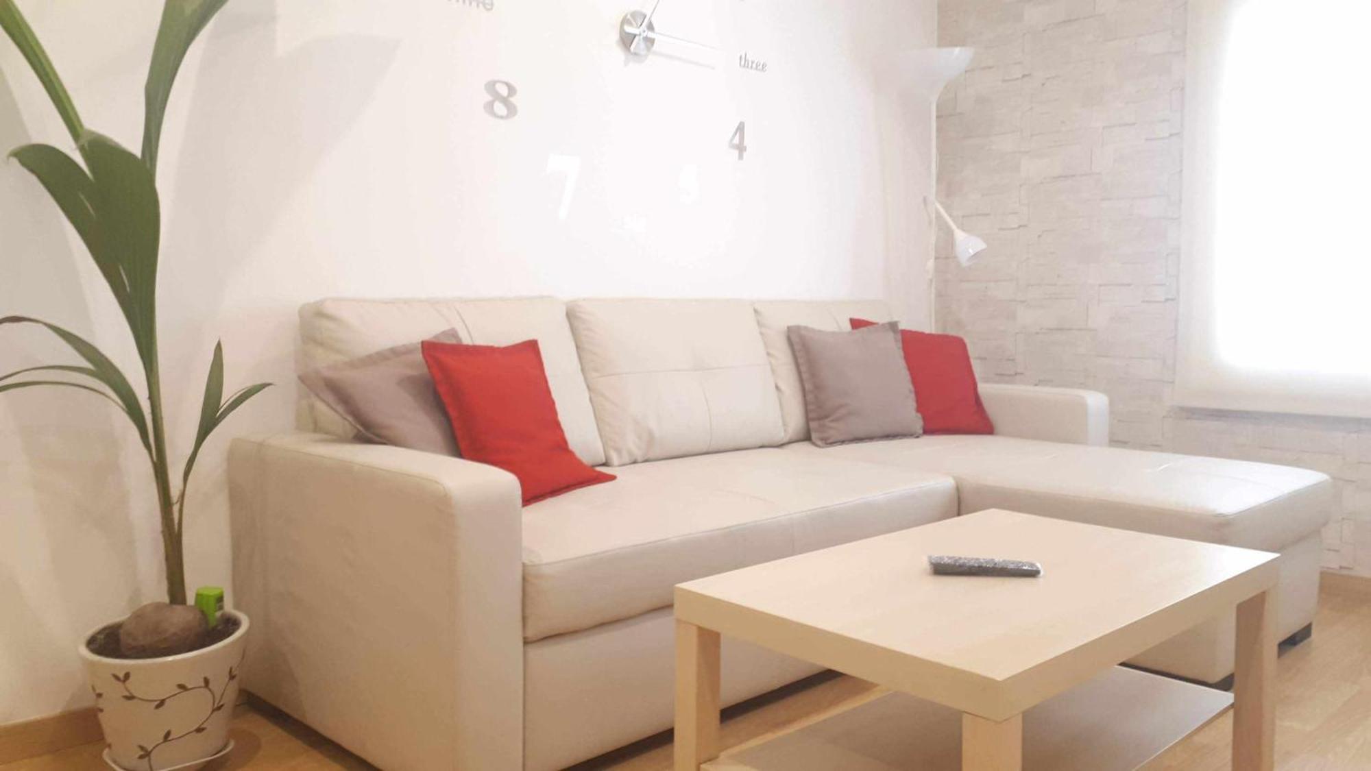 Laura House The Style Airport Bcn