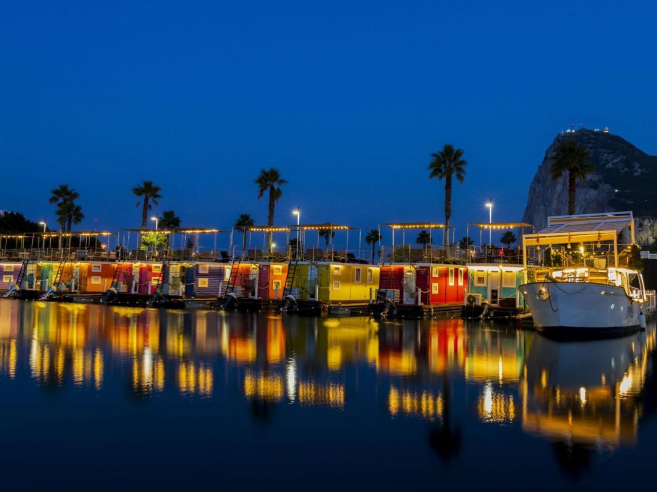 Hotel en barco Boat Haus - Mediterranean Experience La Línea de la Concepción
