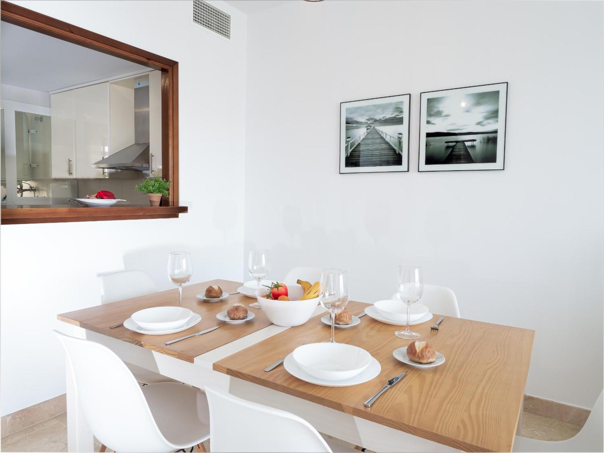 2290-apt With Terrace Sea View And Pools Manilva