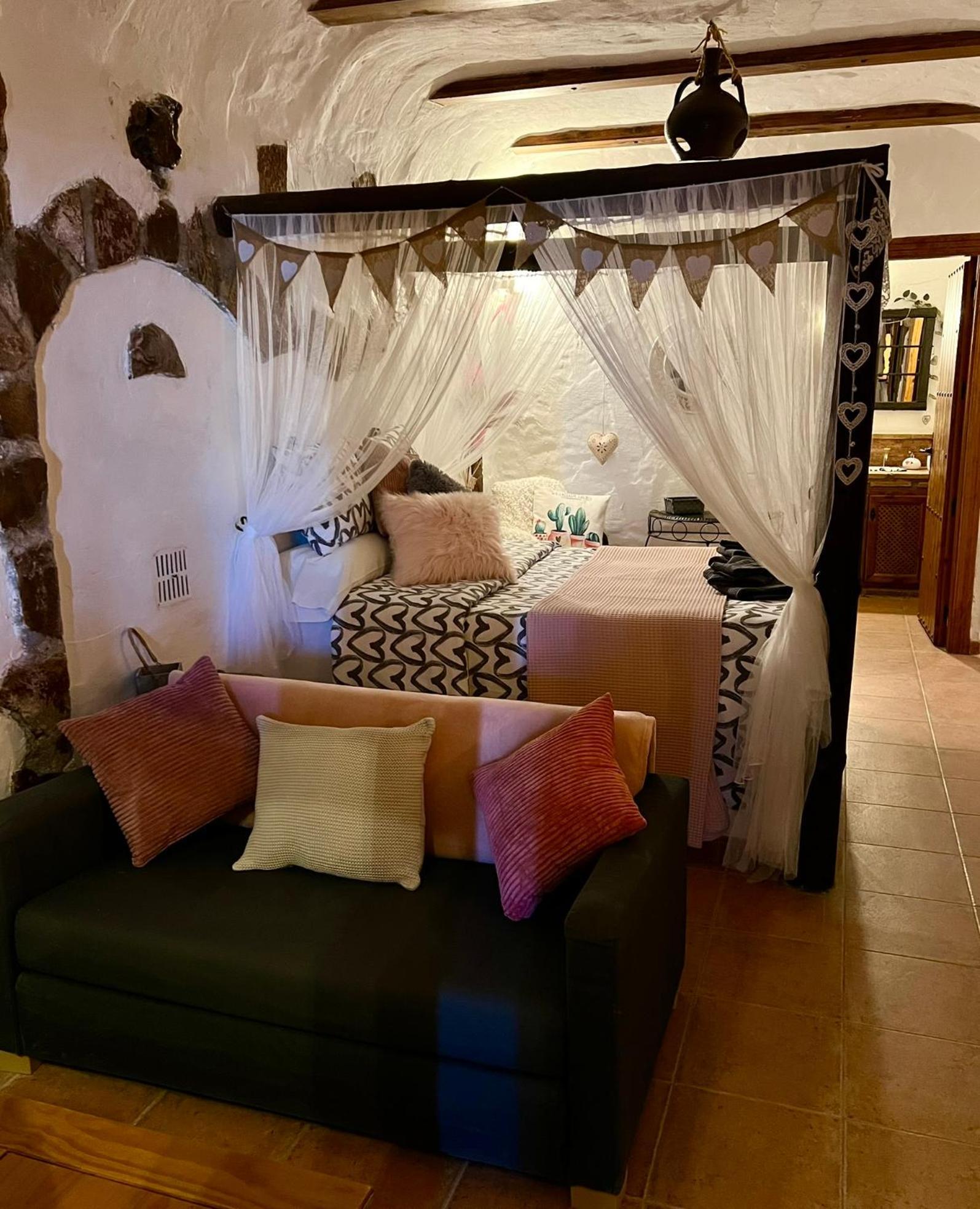 Cuevas De La Paz - Cave House Holidays Los Carriones