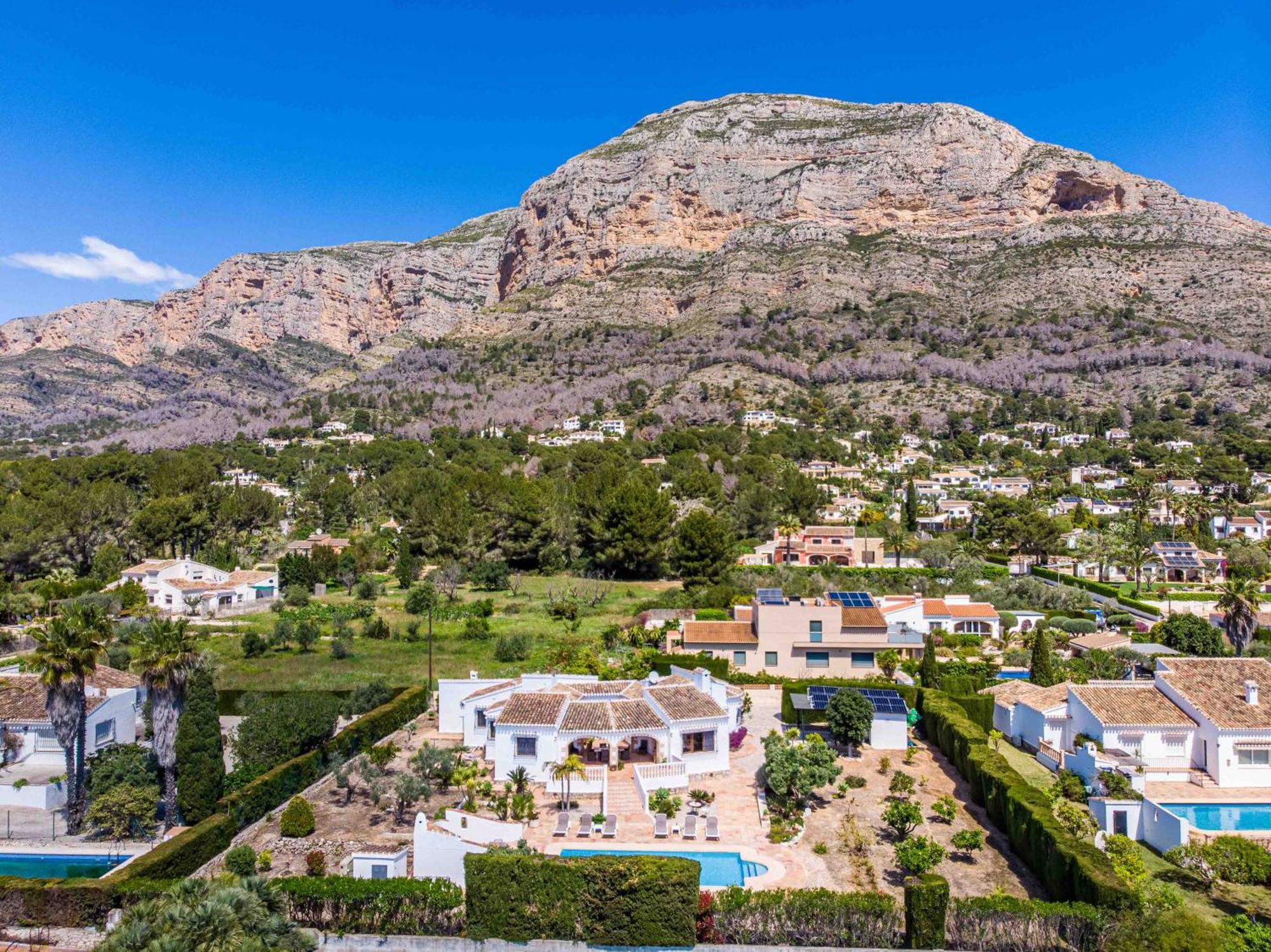 Llamedos Montgo Villa