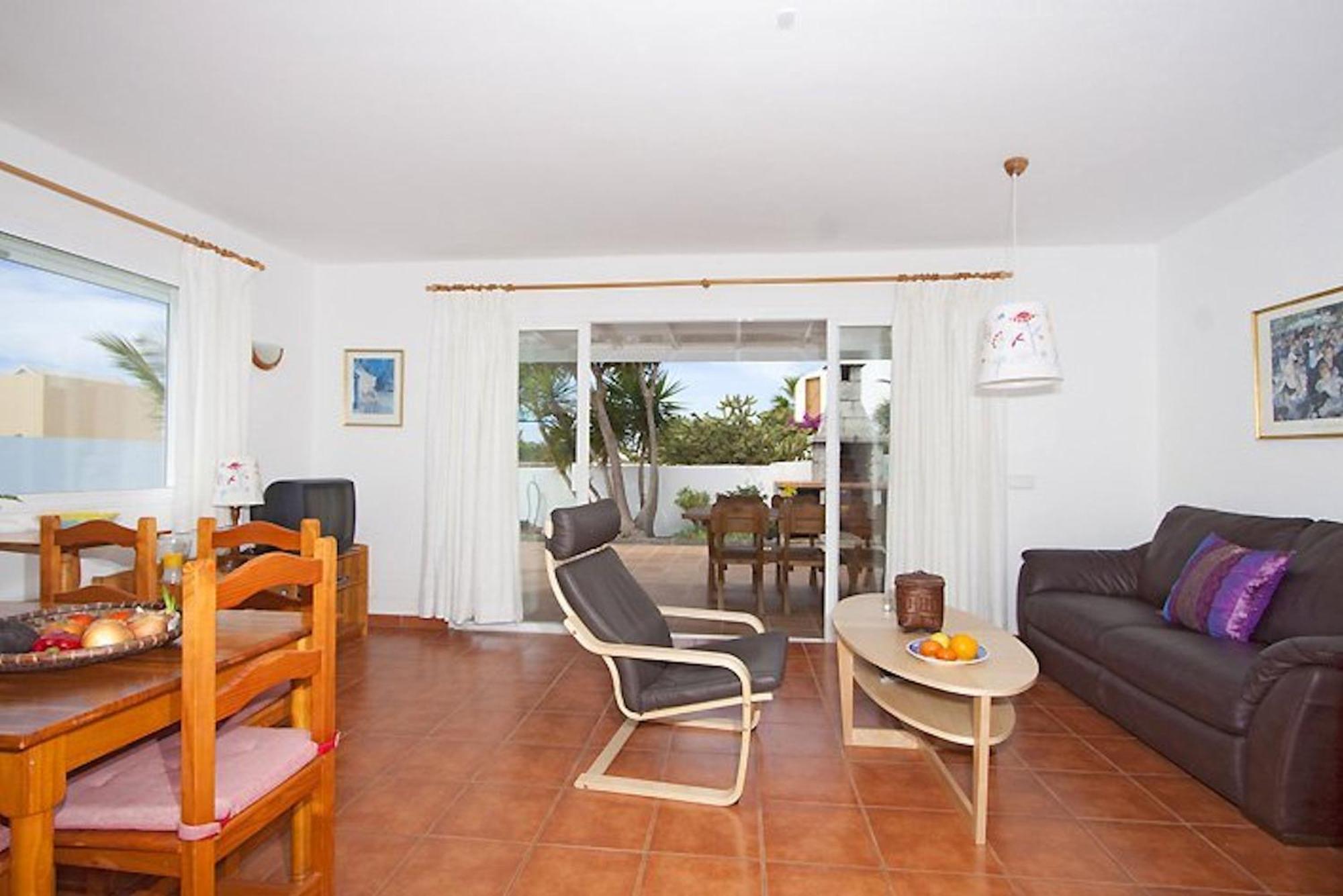 Lovely Mojones Casa Jasmine Heated Pool Short Walk To Puerto Del Carmen * Puerto del Carmen (Lanzarote)