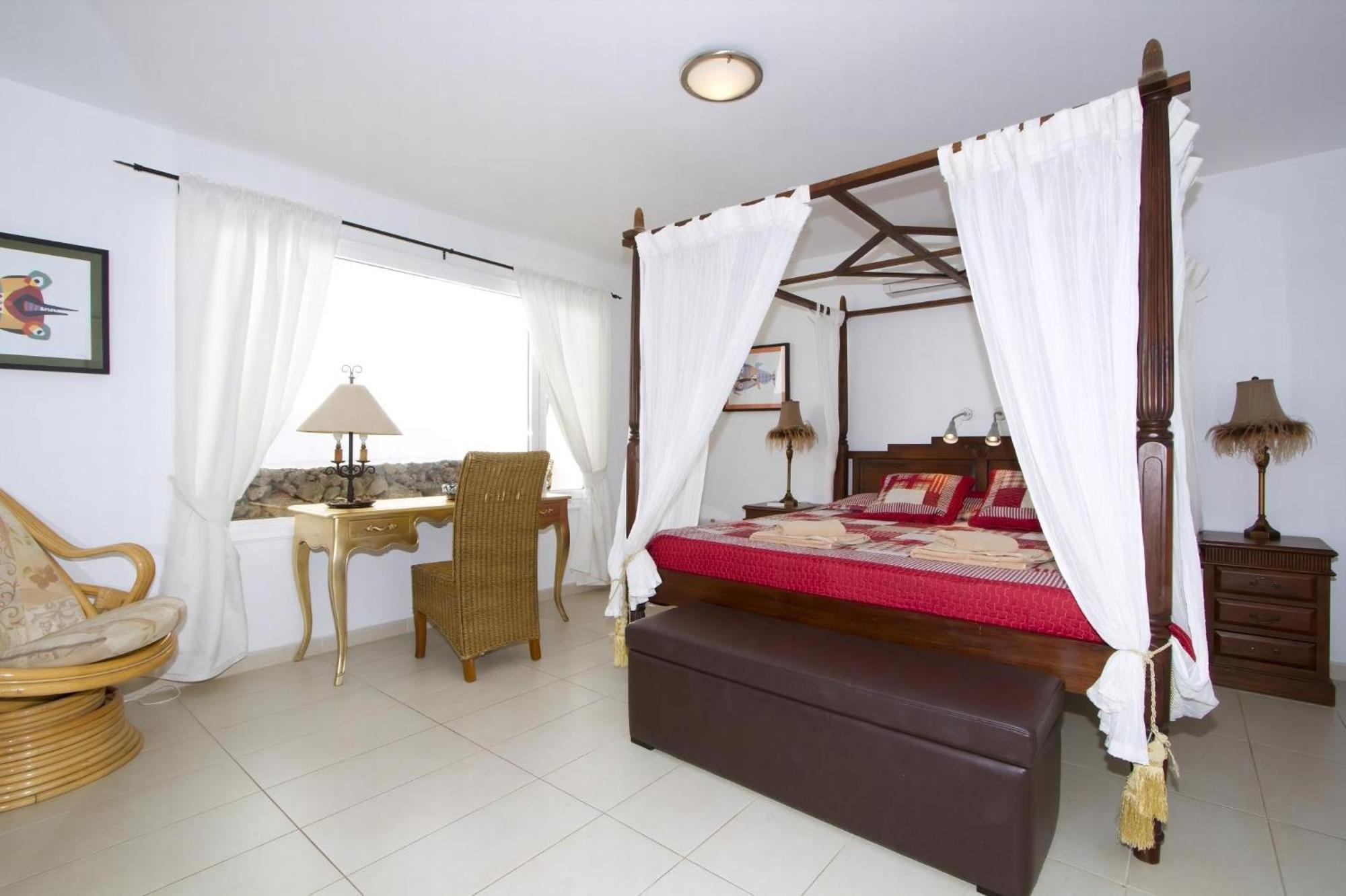 Villa Dos Piedras Puerto Del Carmen Lanzarote Tías