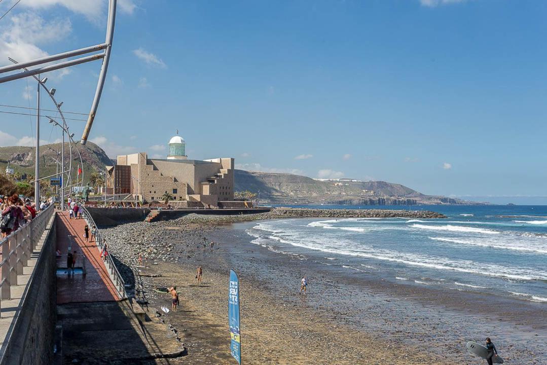 Lujan Playa Canteras Las Palmas de Gran Canaria