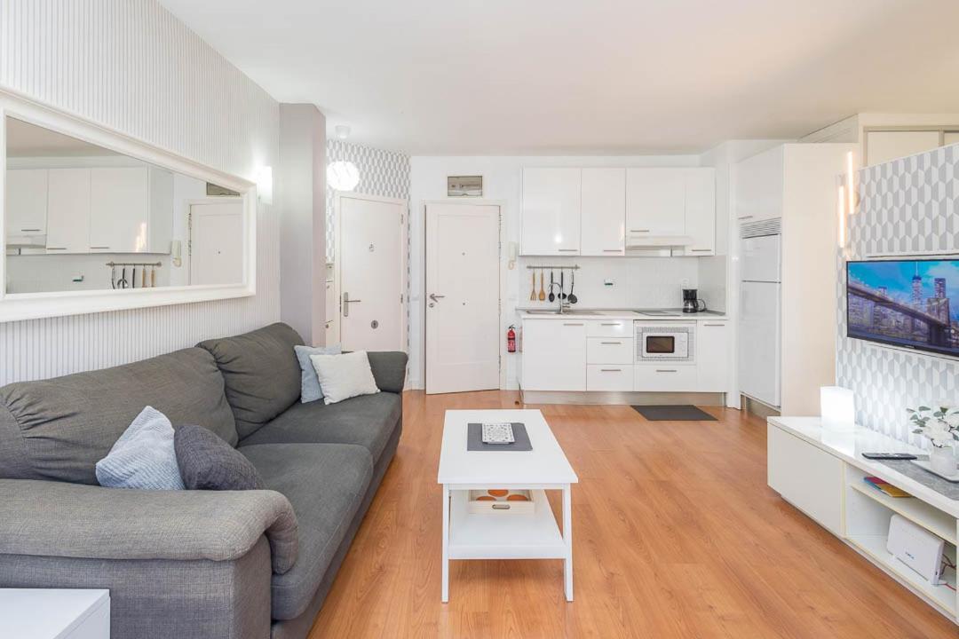 Lujan Playa Canteras Apartment