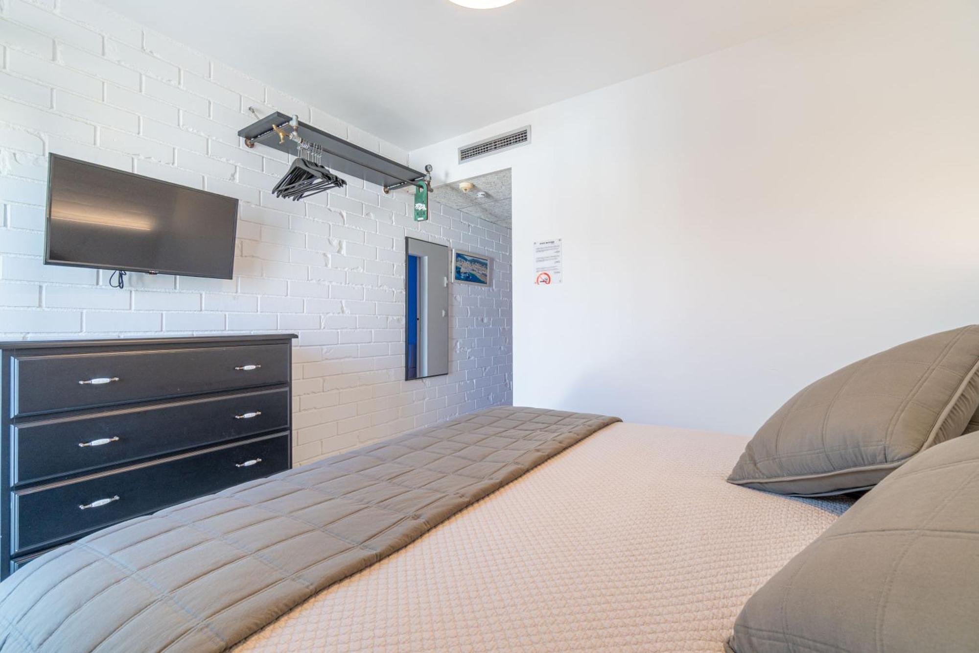 Montmar Hotel 3*