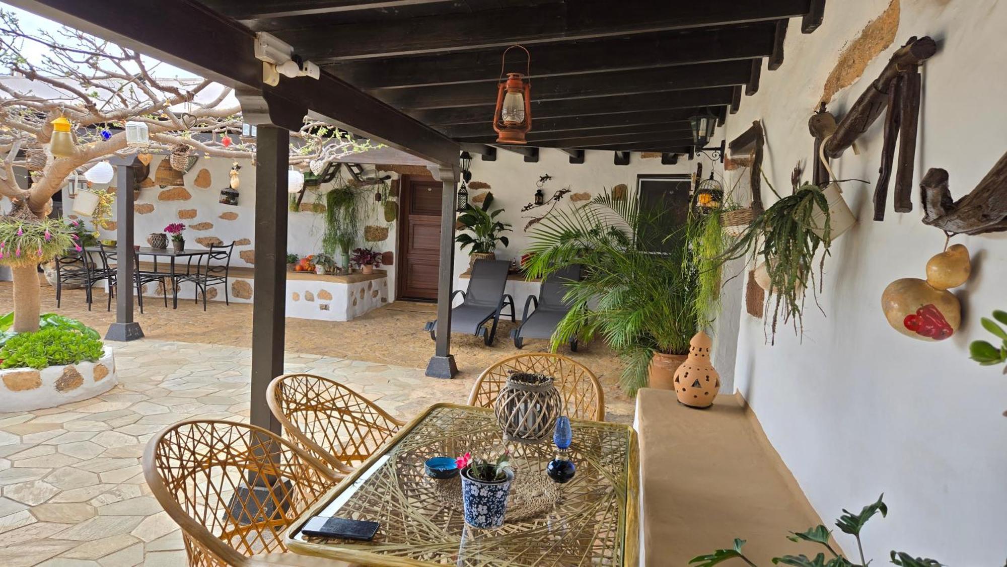 Casa Abuelo Rafael * Llanos de la Concepción