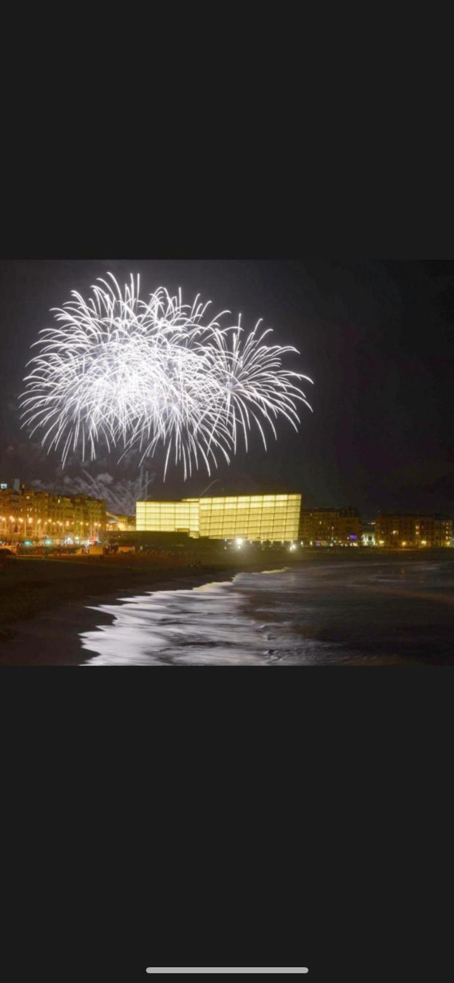 Gros Zurriola Wifi Terrace Parking 16e Night *